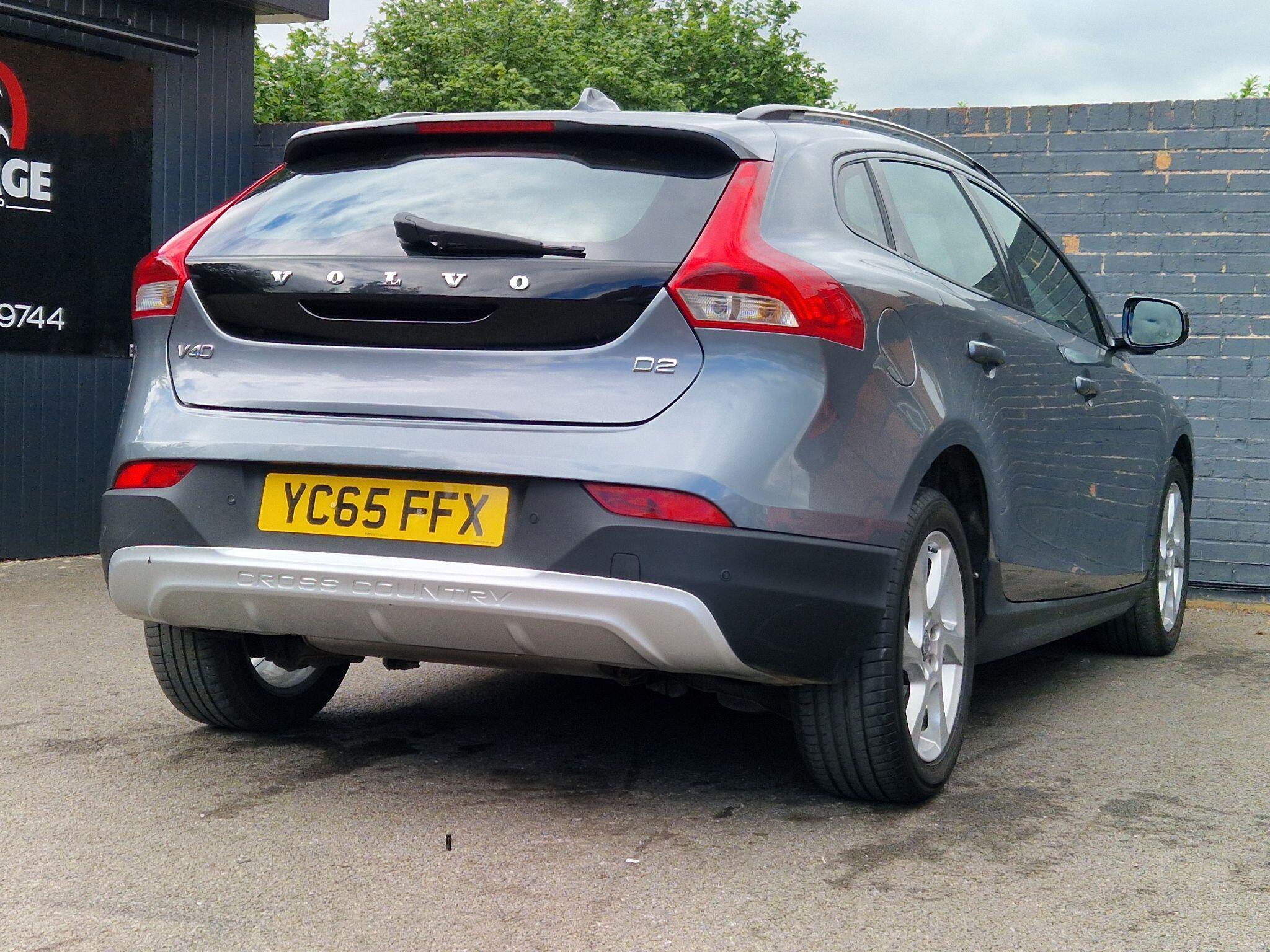 Volvo V40 CROSS COUNTRY - Image 17