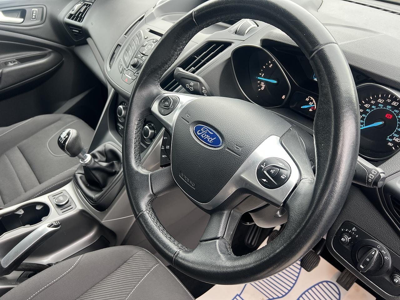 Ford Kuga - Image 11