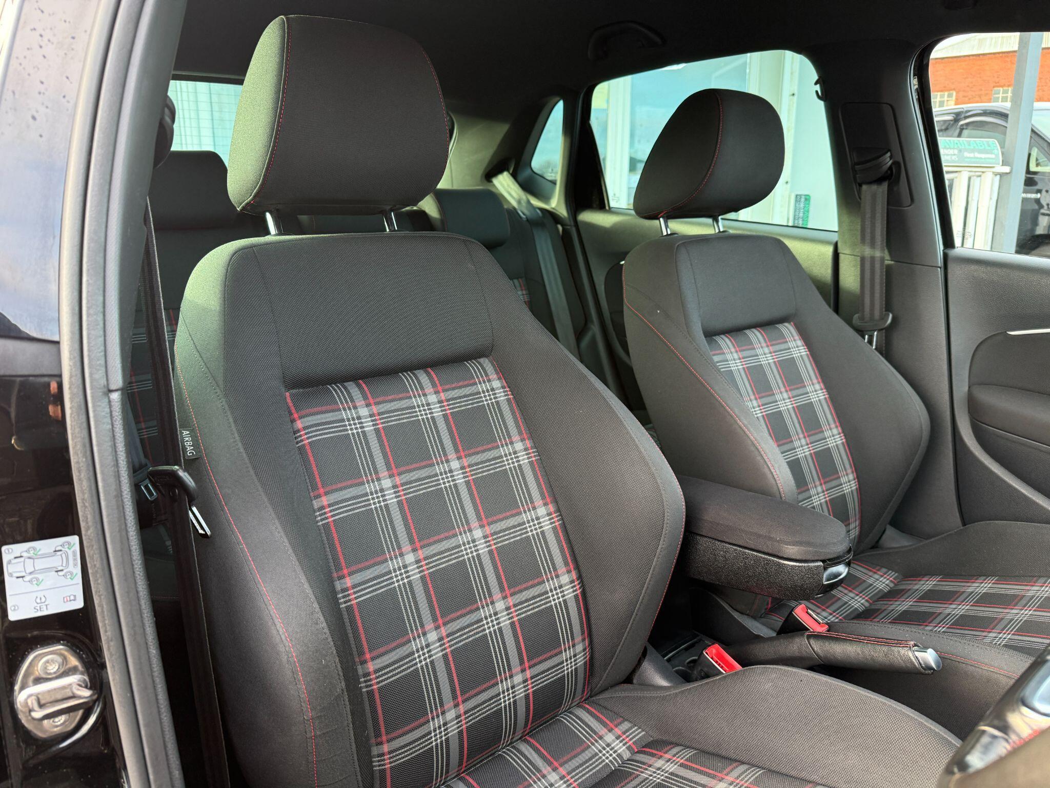 Volkswagen Polo - Image 26