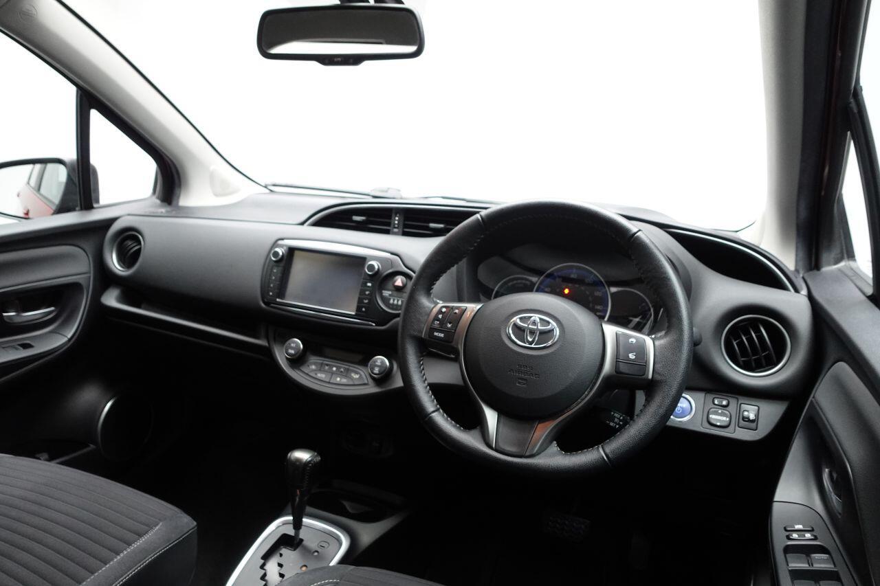 Toyota Yaris - Image 13