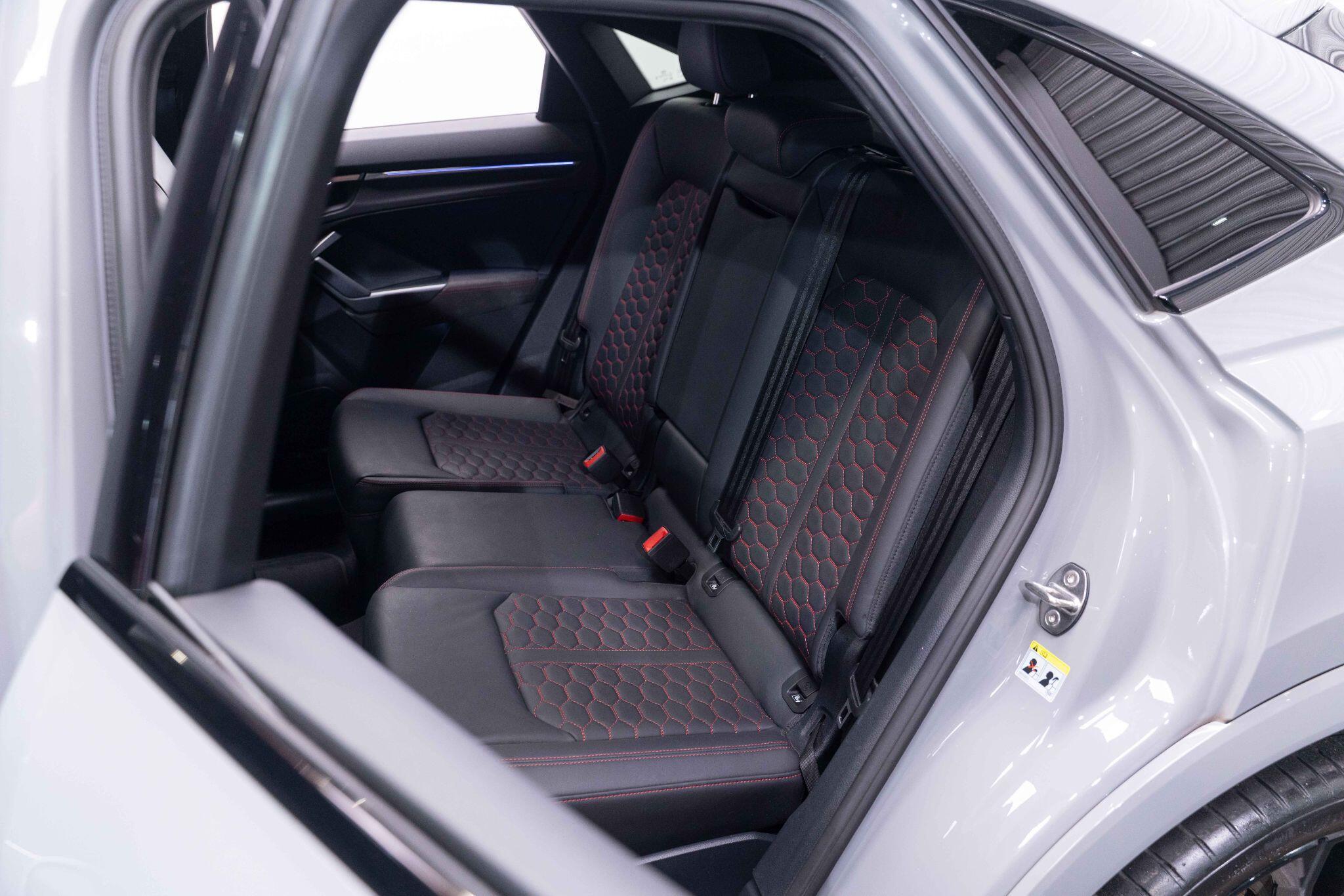 Audi RS Q3 - Image 18