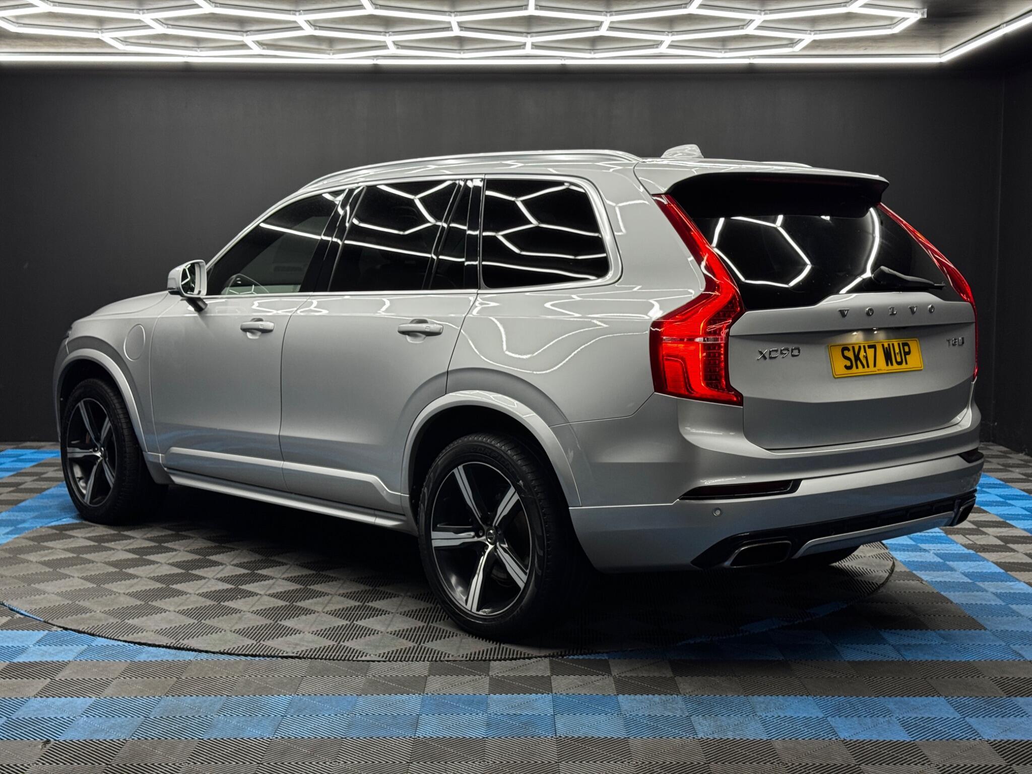 Volvo XC90 - Image 7