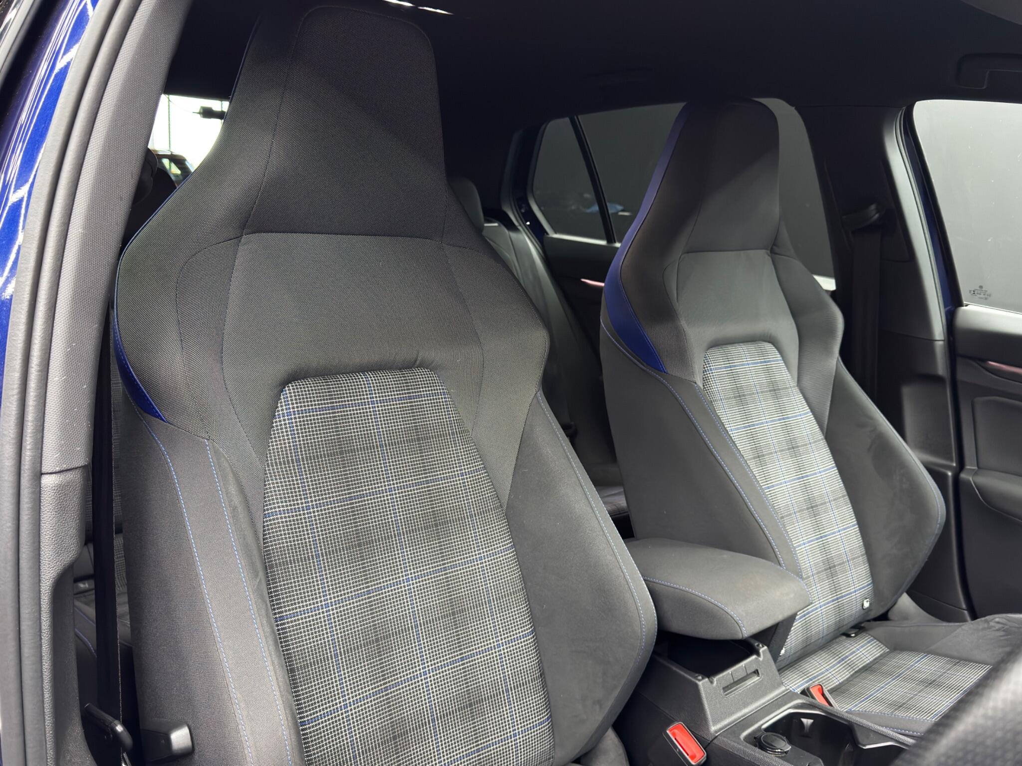 Volkswagen Golf - Image 12