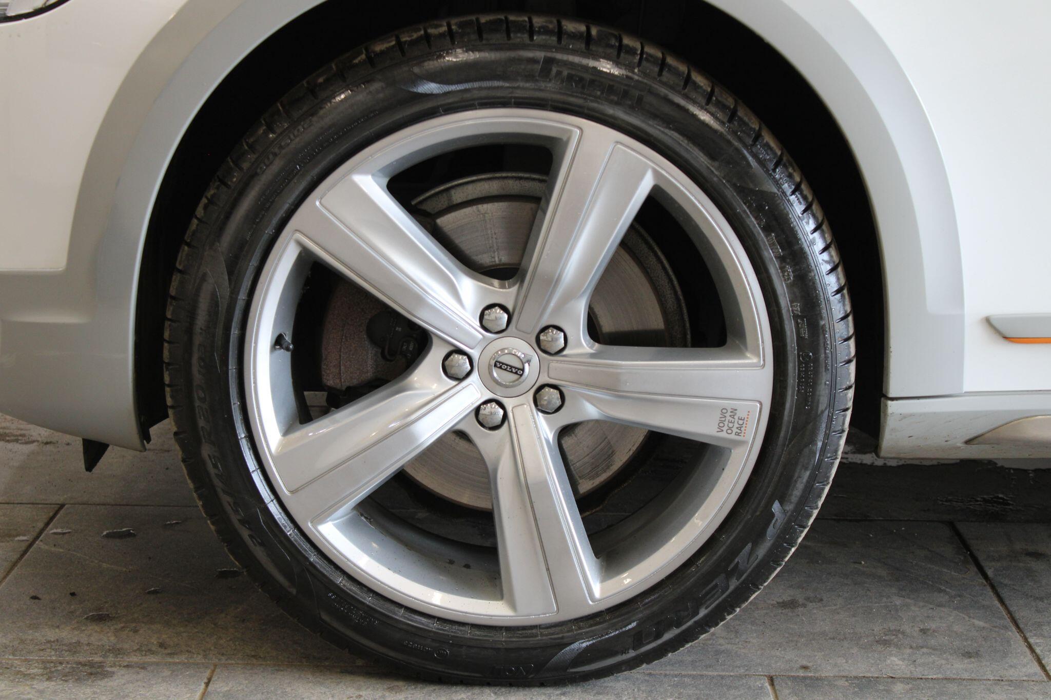 Volvo V90 CROSS COUNTRY - Image 23