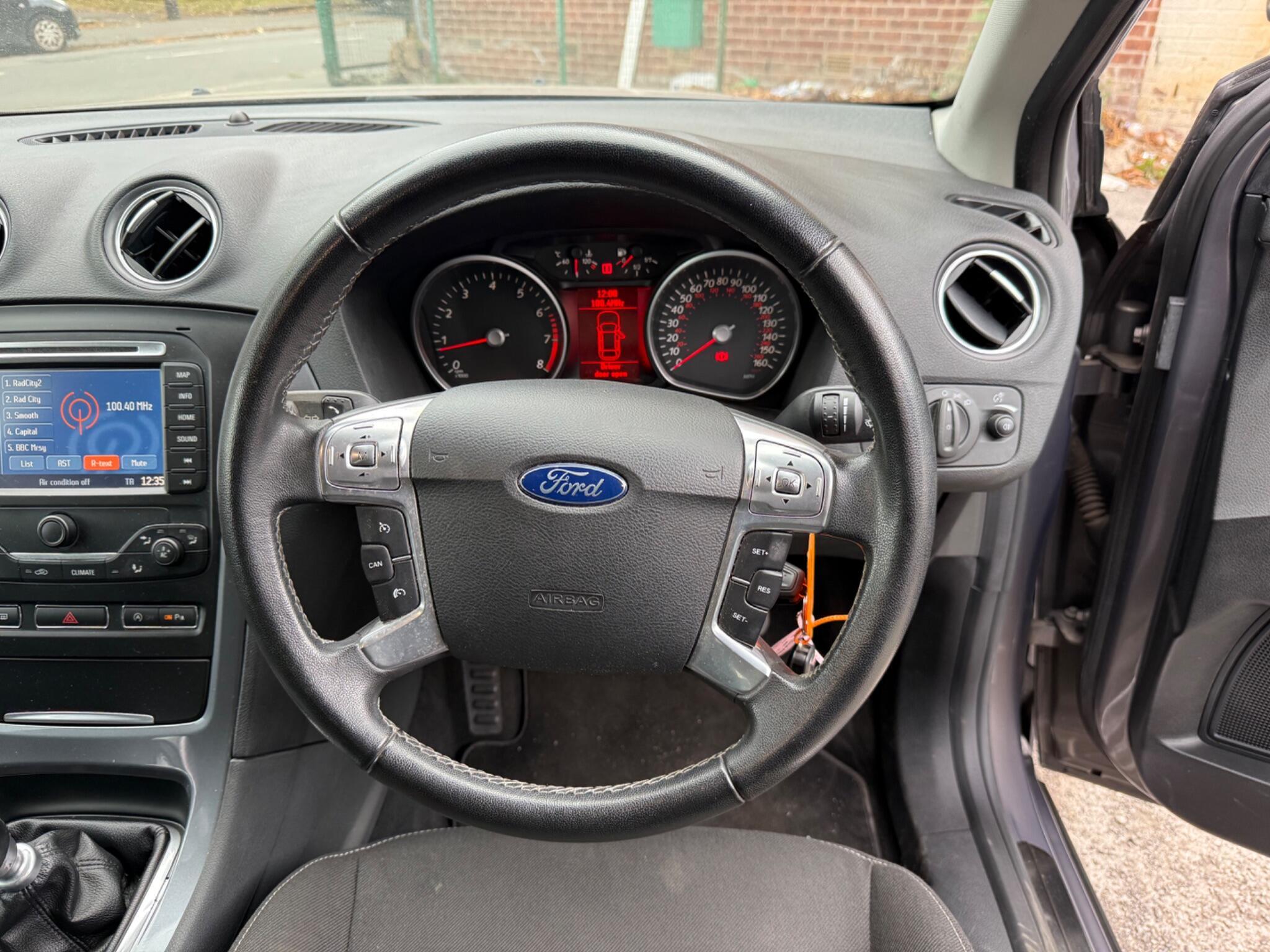 Ford Mondeo - Image 15