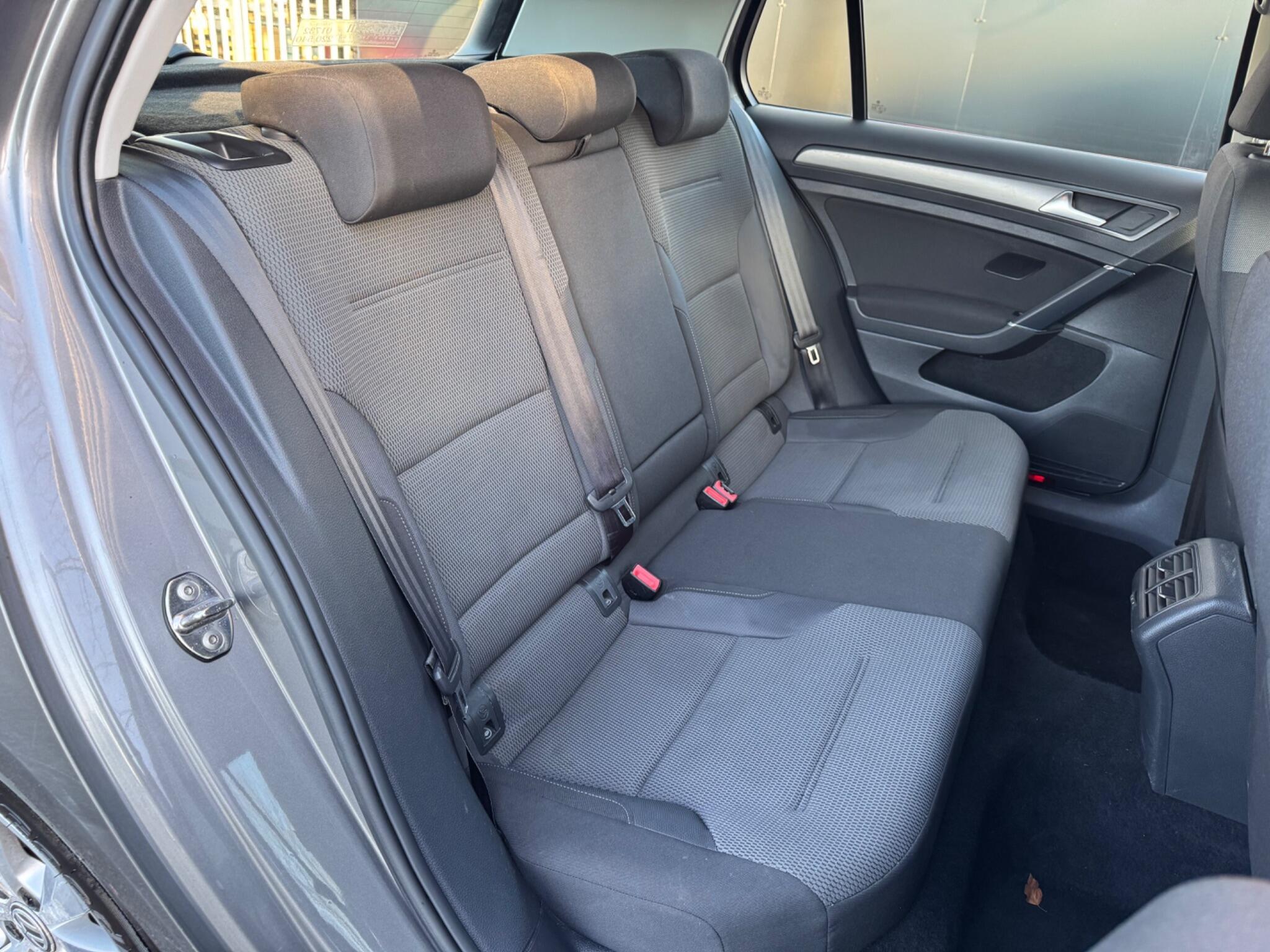 Volkswagen Golf - Image 20