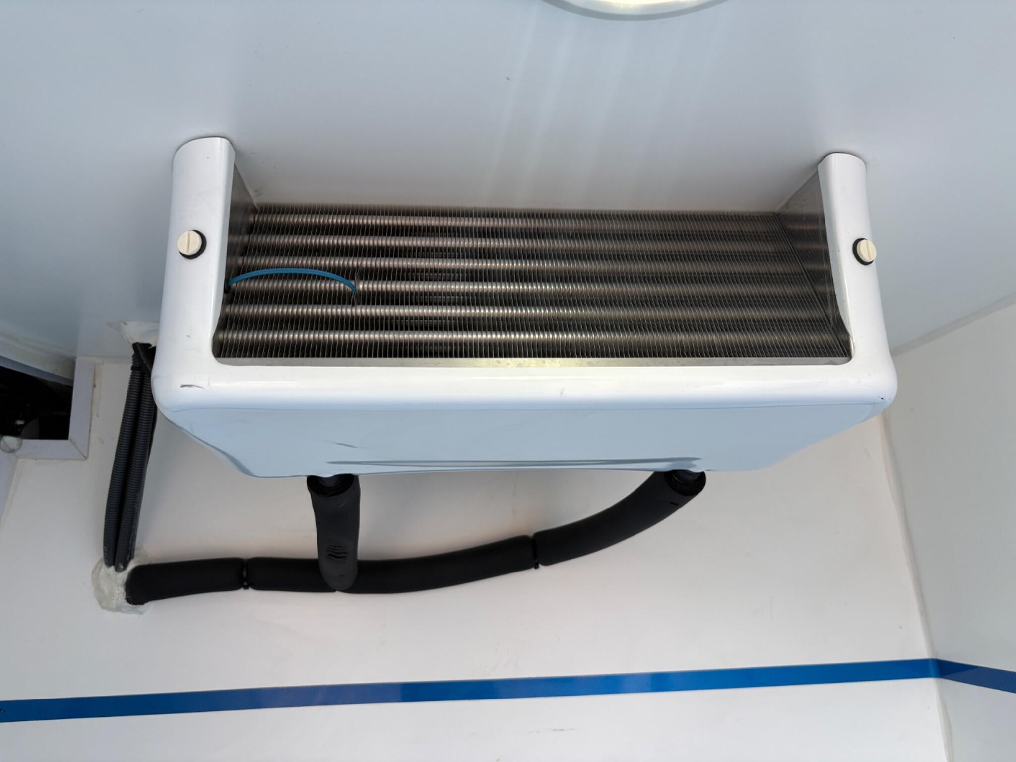 Ford Transit Connect - Image 13
