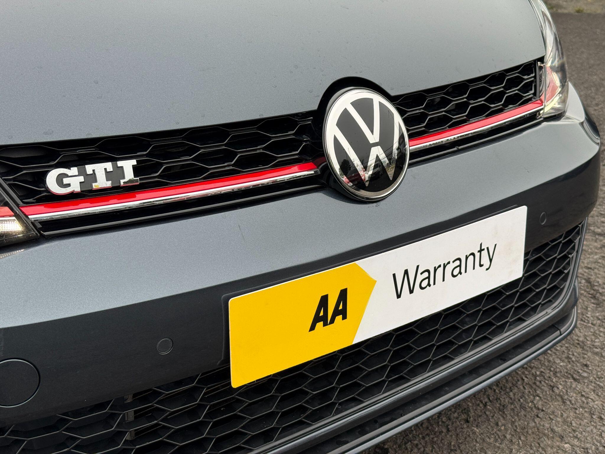 Volkswagen Golf - Image 11