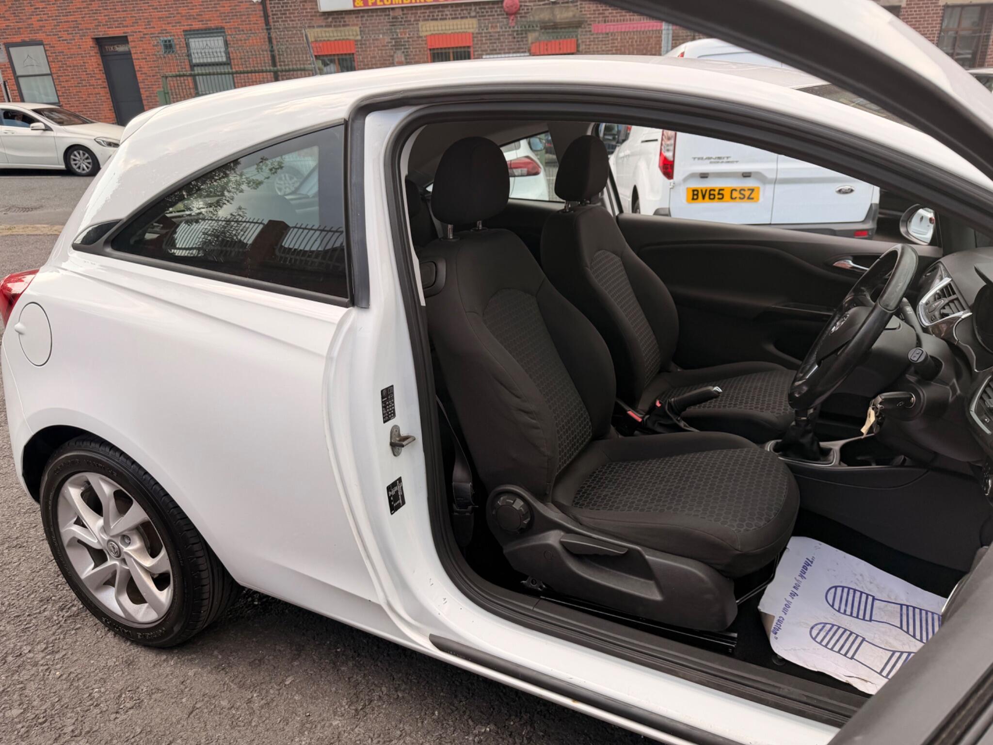 Vauxhall Corsa - Image 17