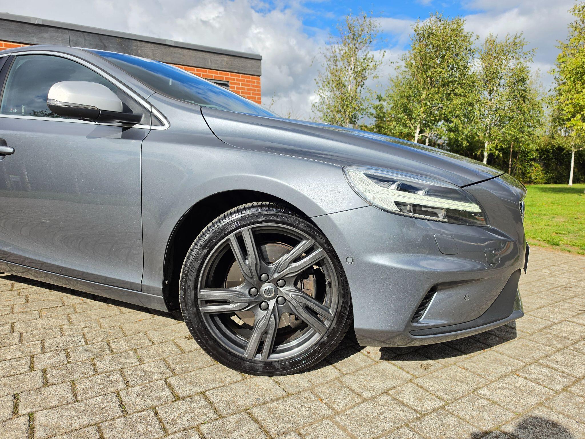 Volvo V40 - Image 9