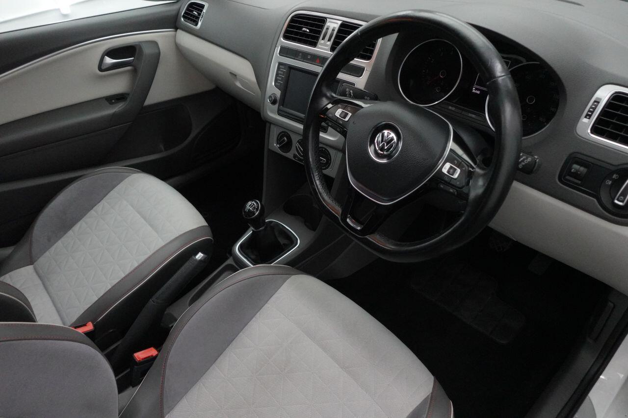 Volkswagen Polo - Image 18