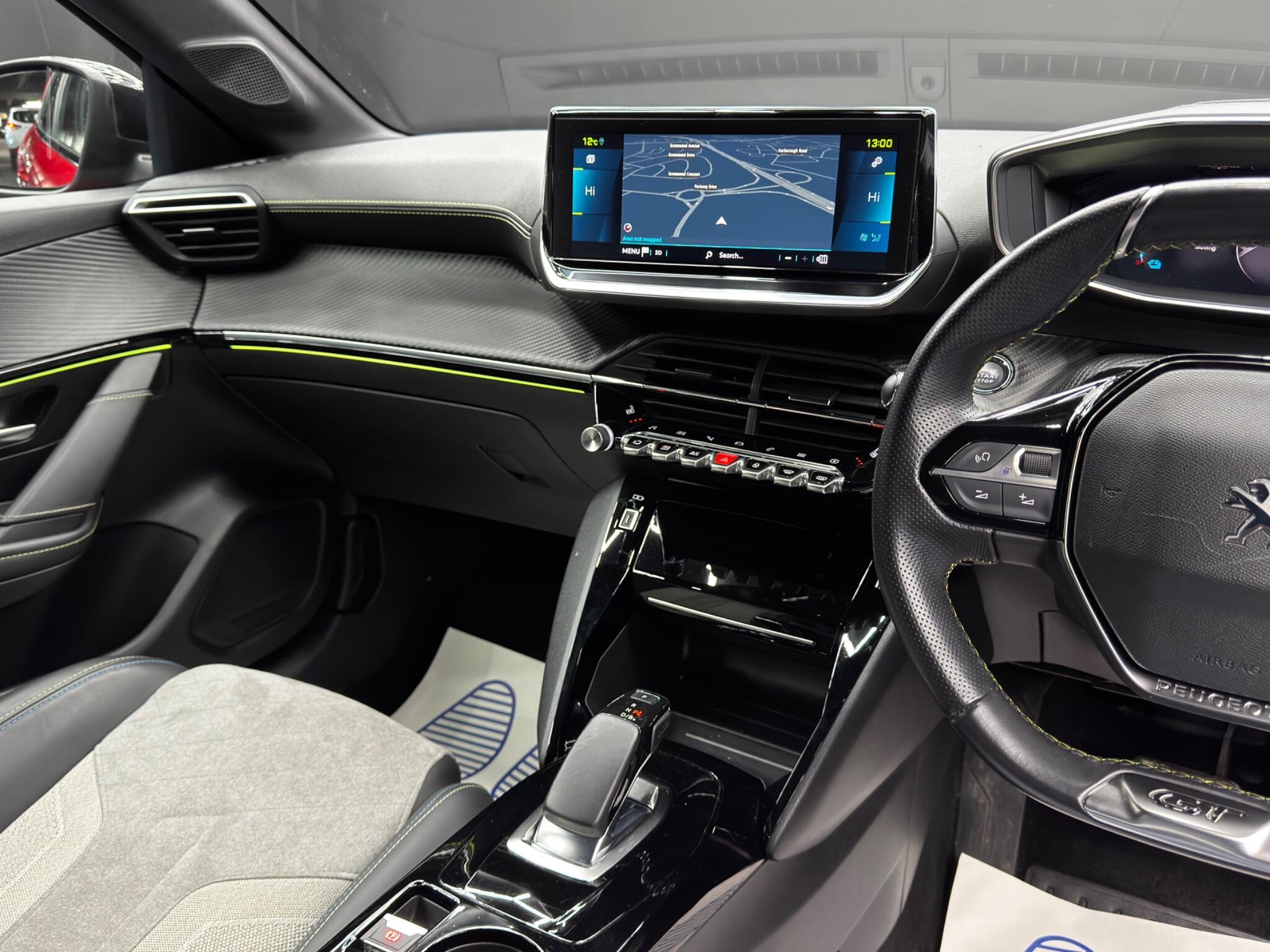 Peugeot E-208 - Image 24