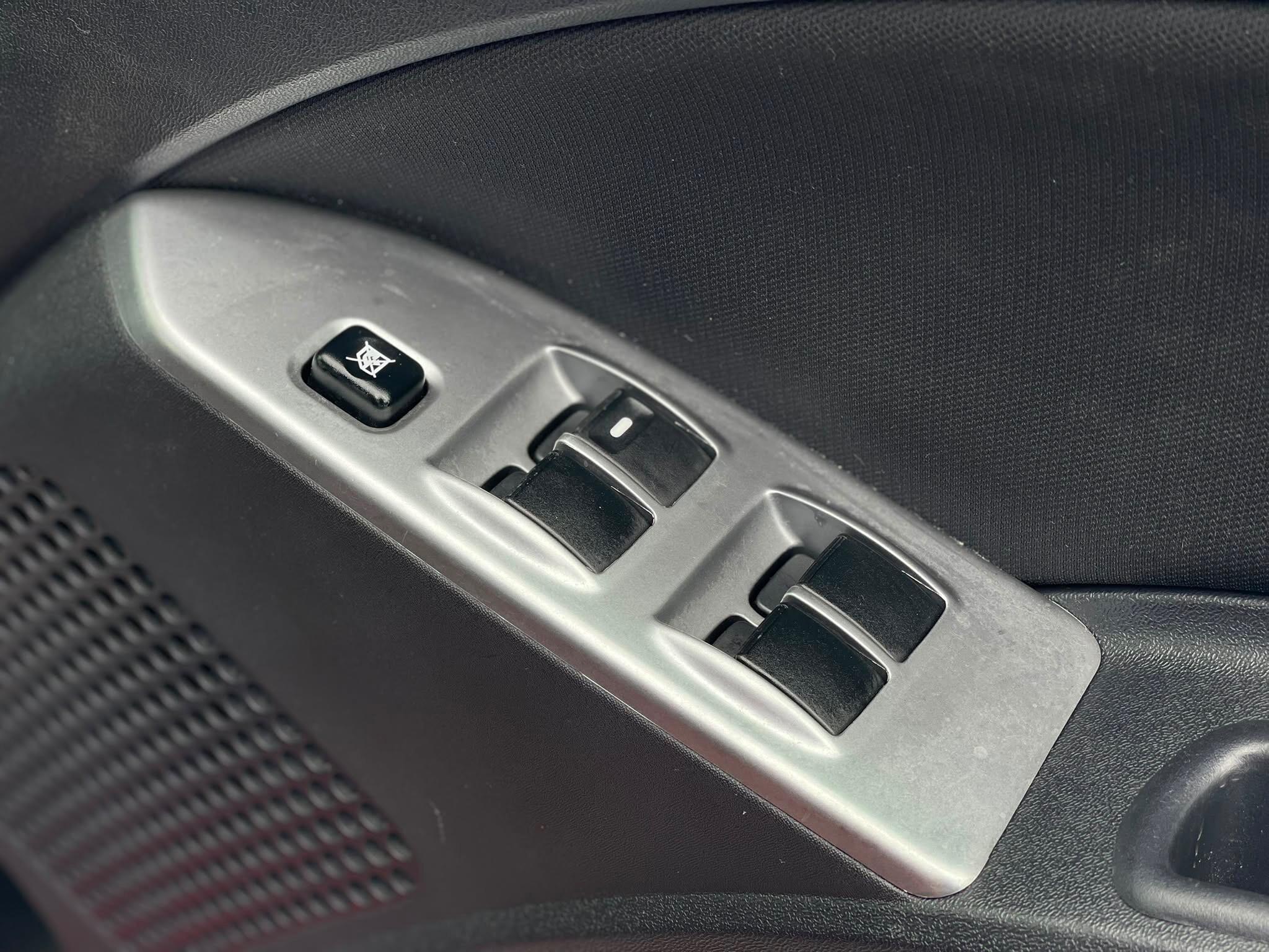 Mitsubishi Colt - Image 15