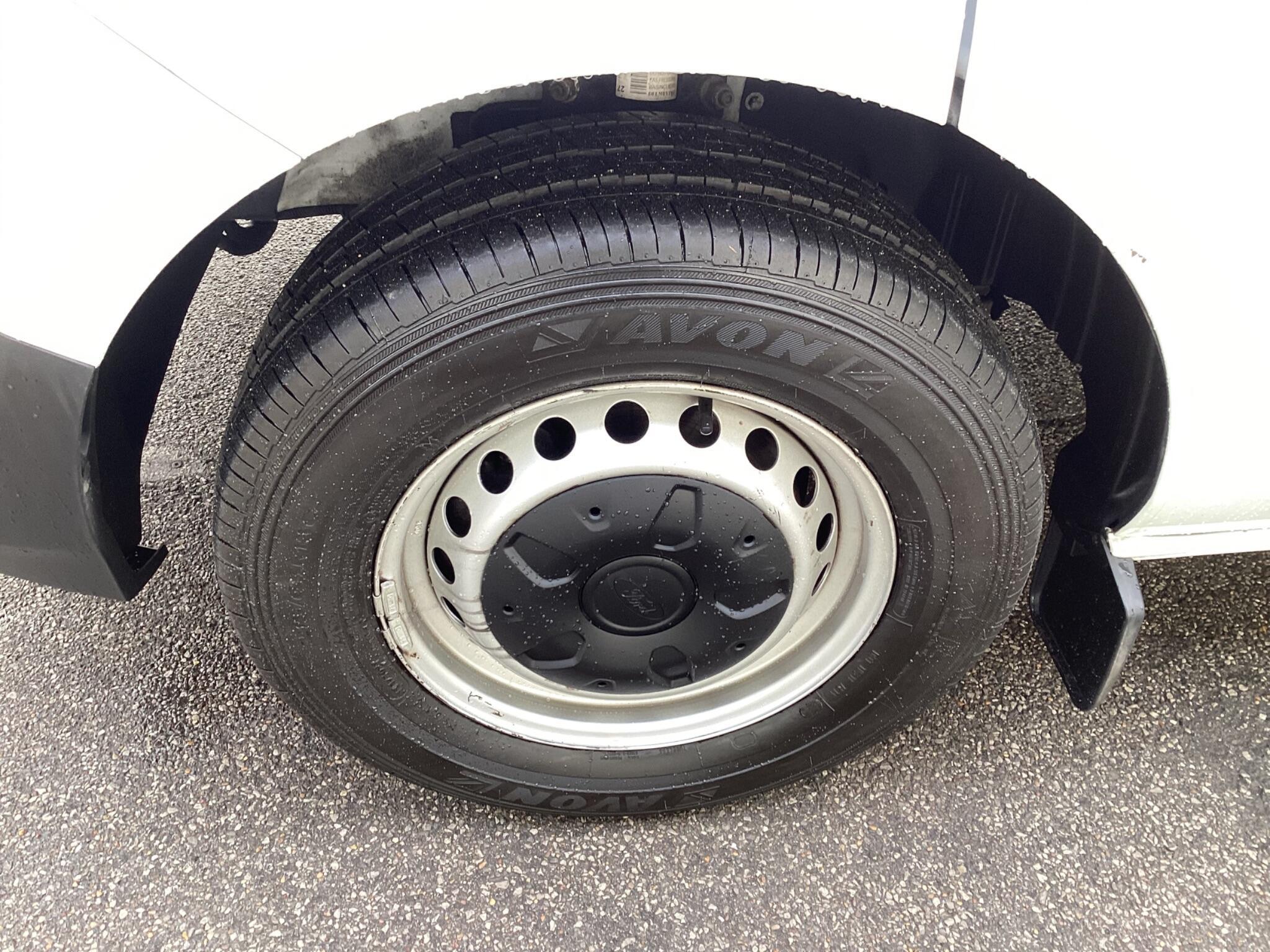 Ford Transit Custom - Image 11