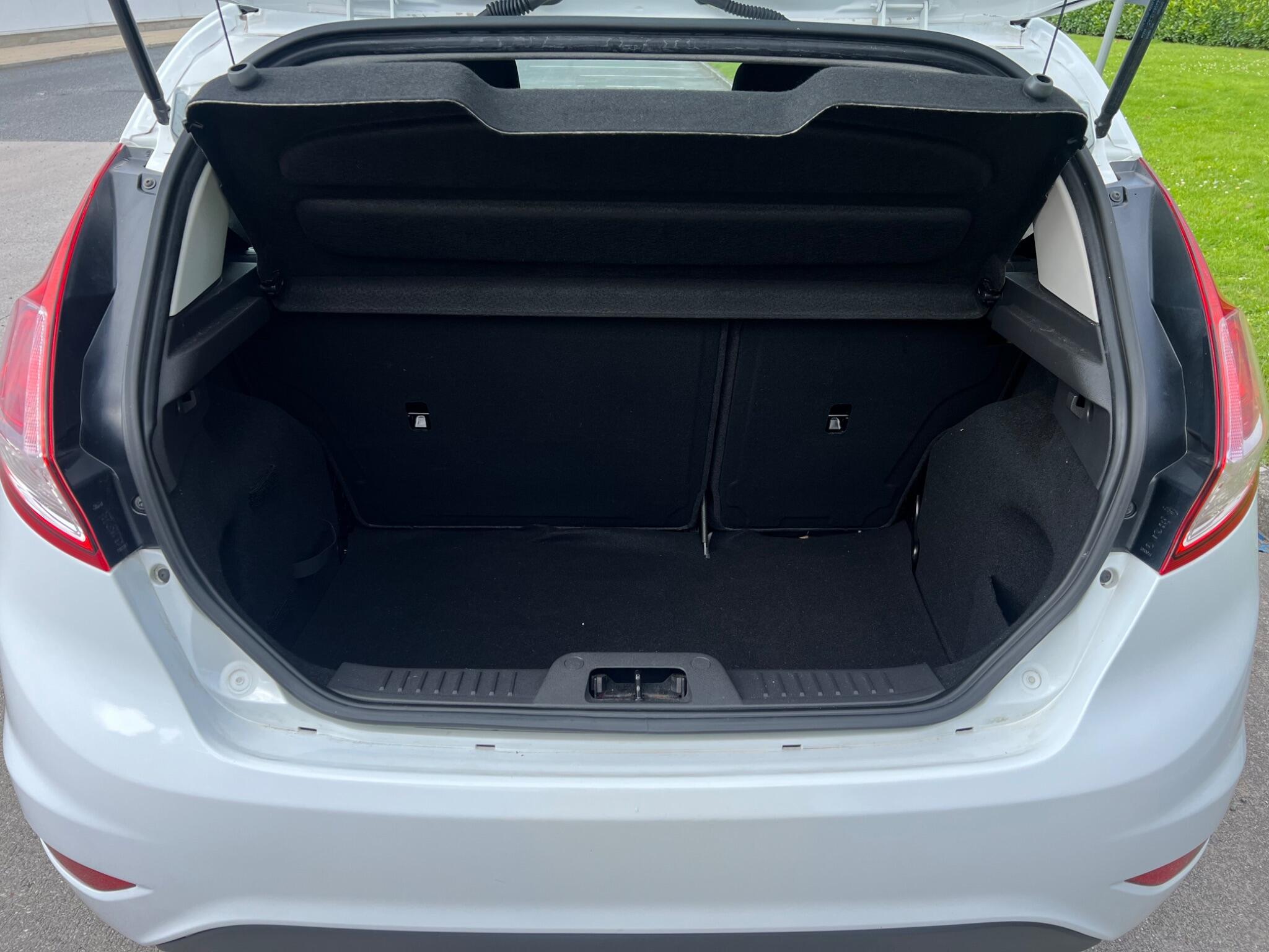 Ford Fiesta - Image 36