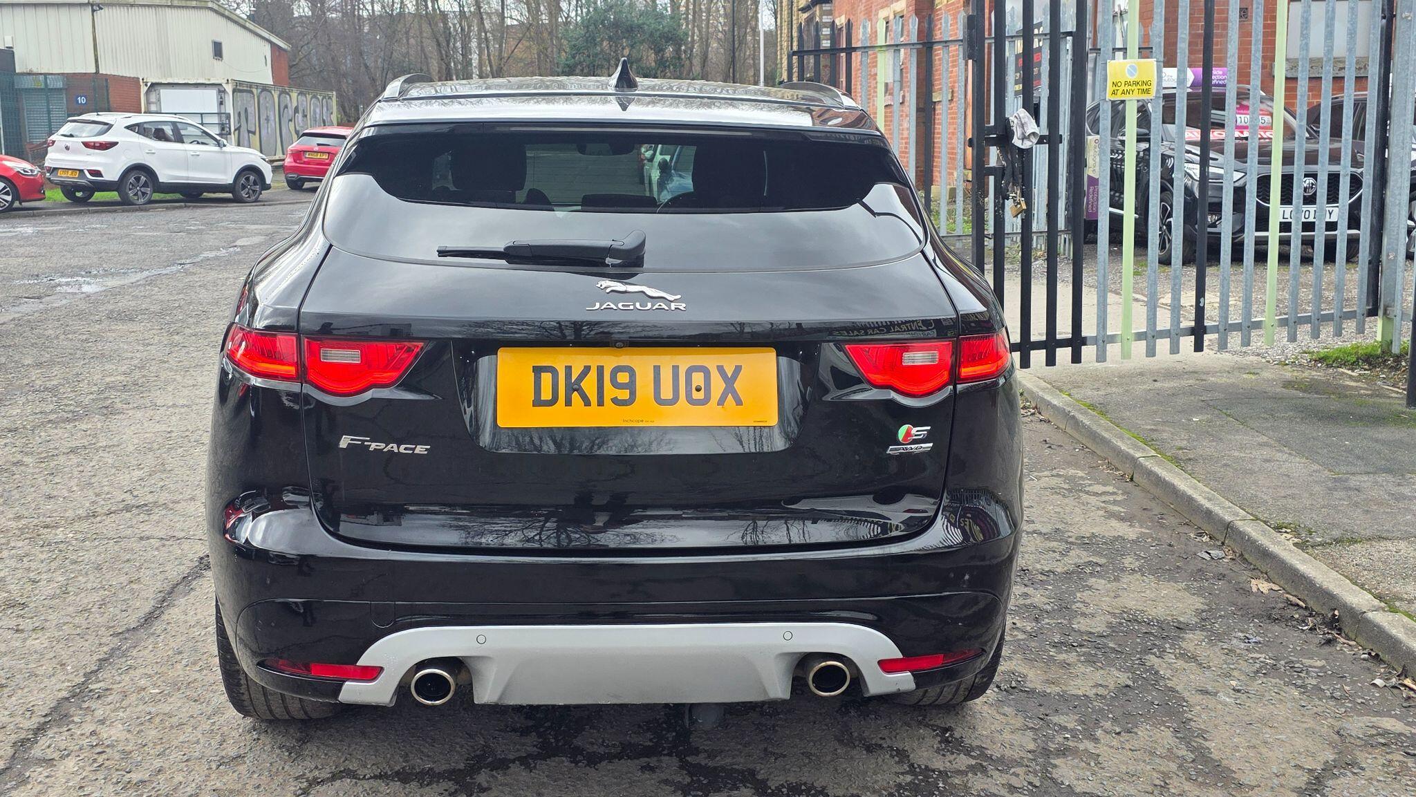 Jaguar F-Pace - Image 13