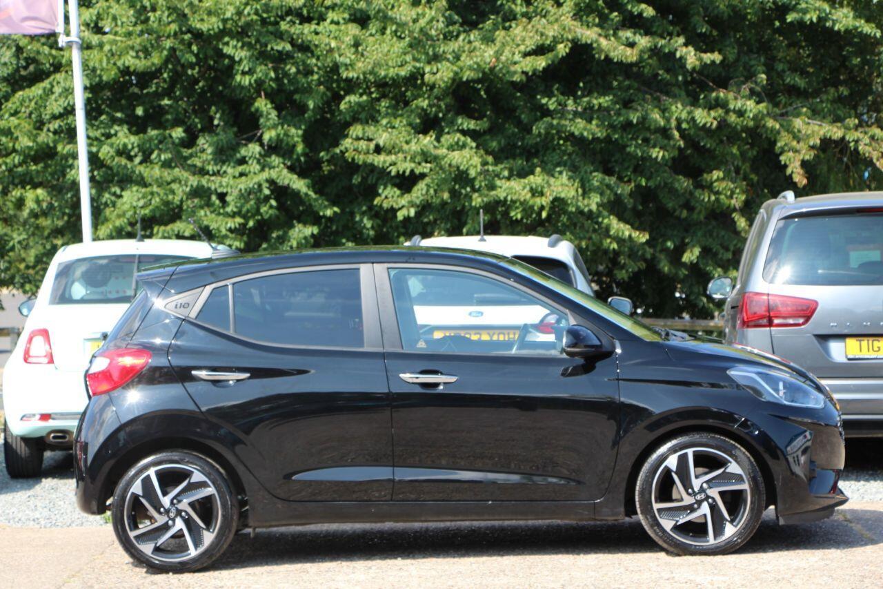 Hyundai i10 - Image 2