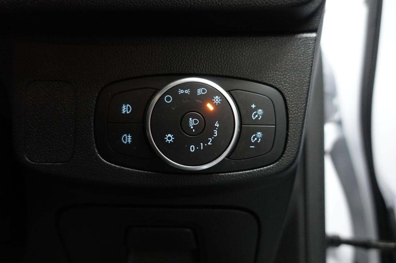 Ford Focus - Image 53