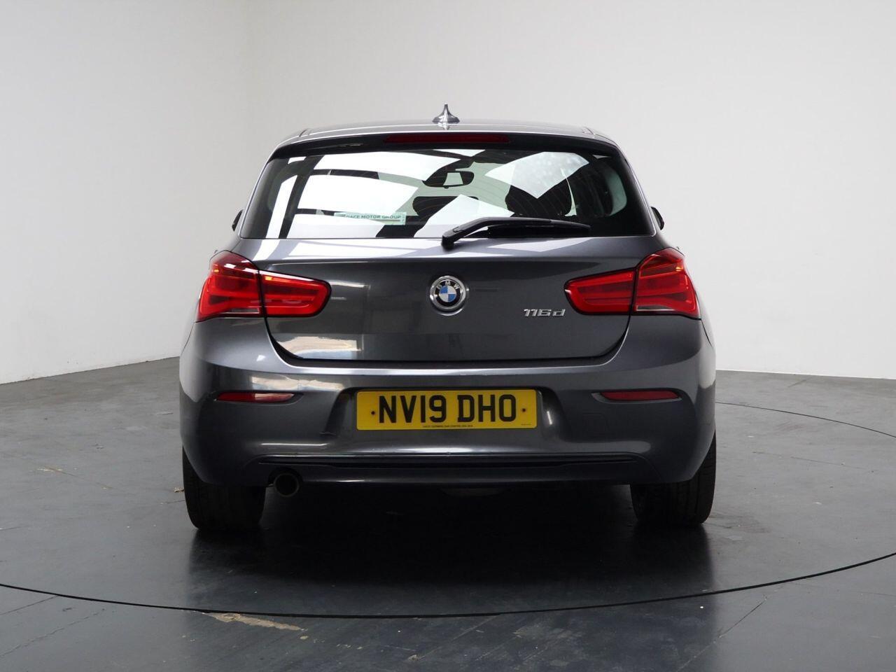BMW 1 Series - Image 11