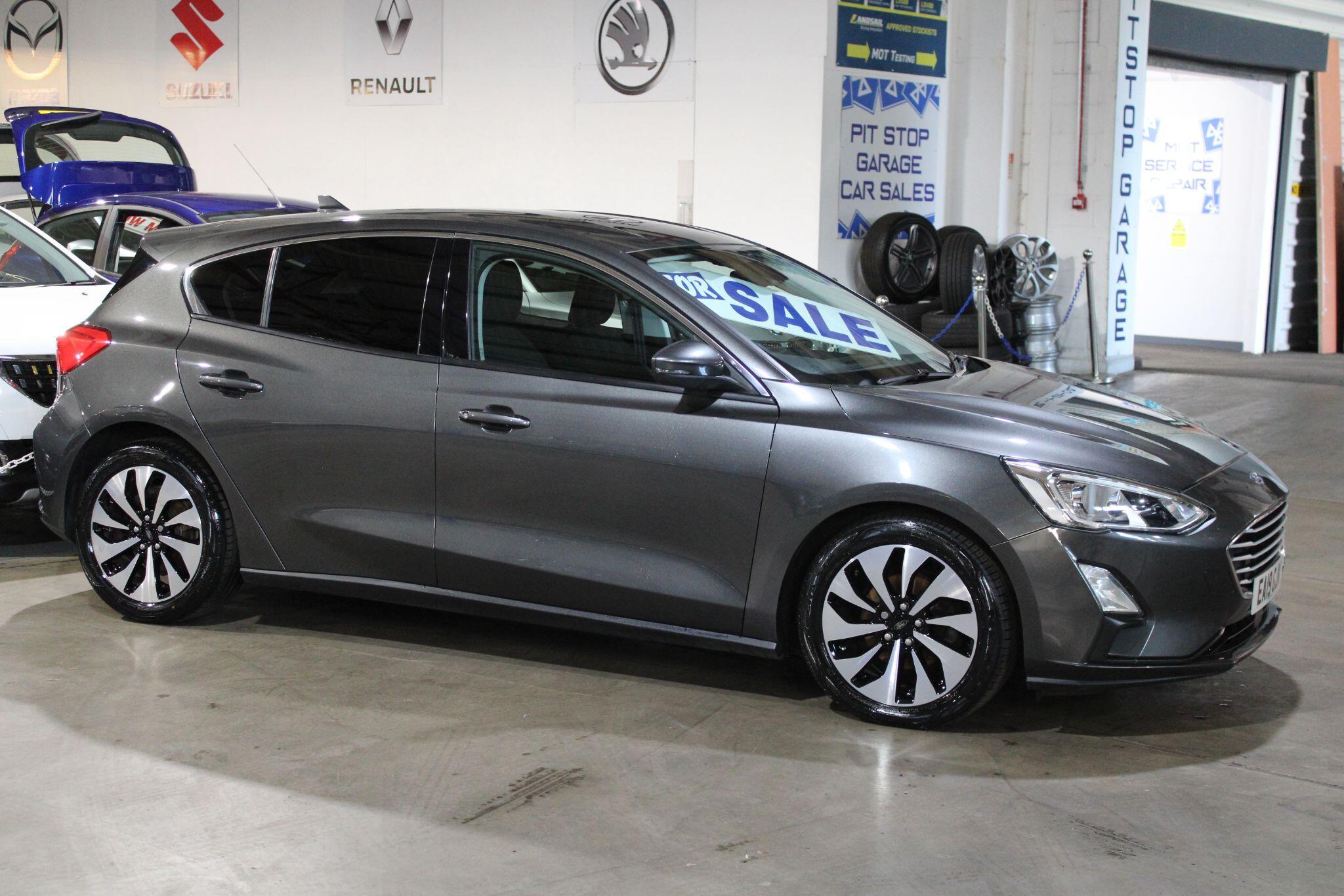 Ford Focus - Image 10