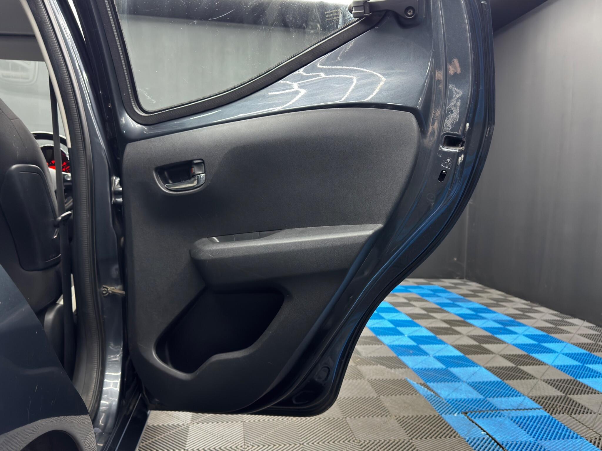 Toyota Aygo - Image 34