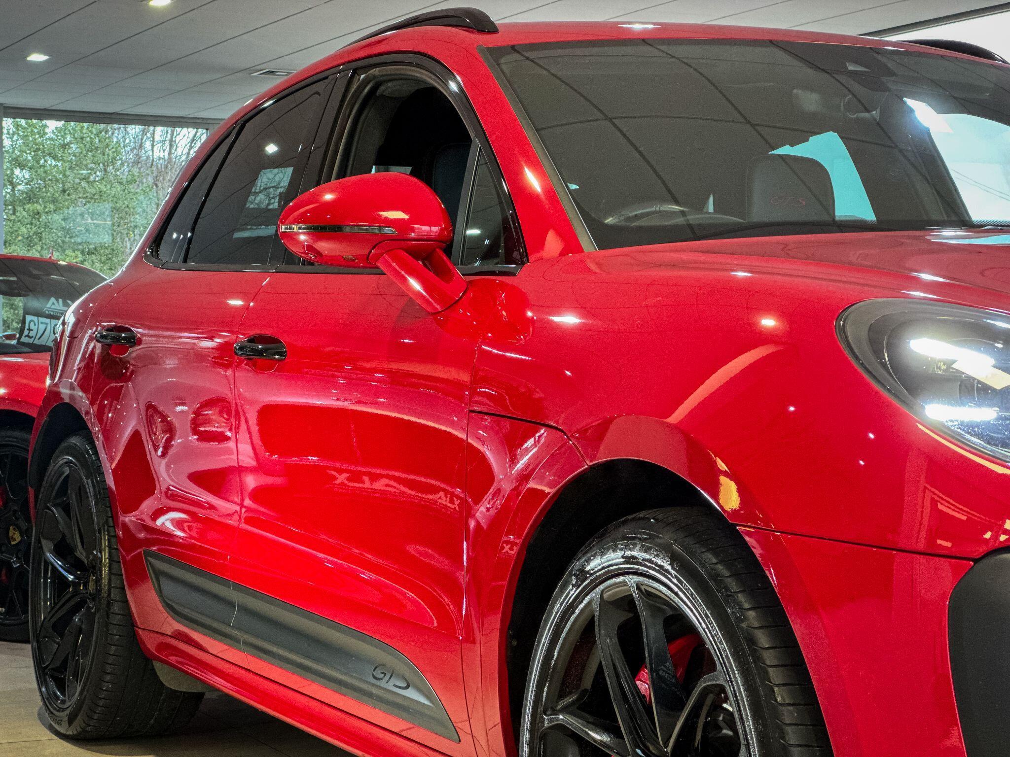 Porsche Macan - Image 6
