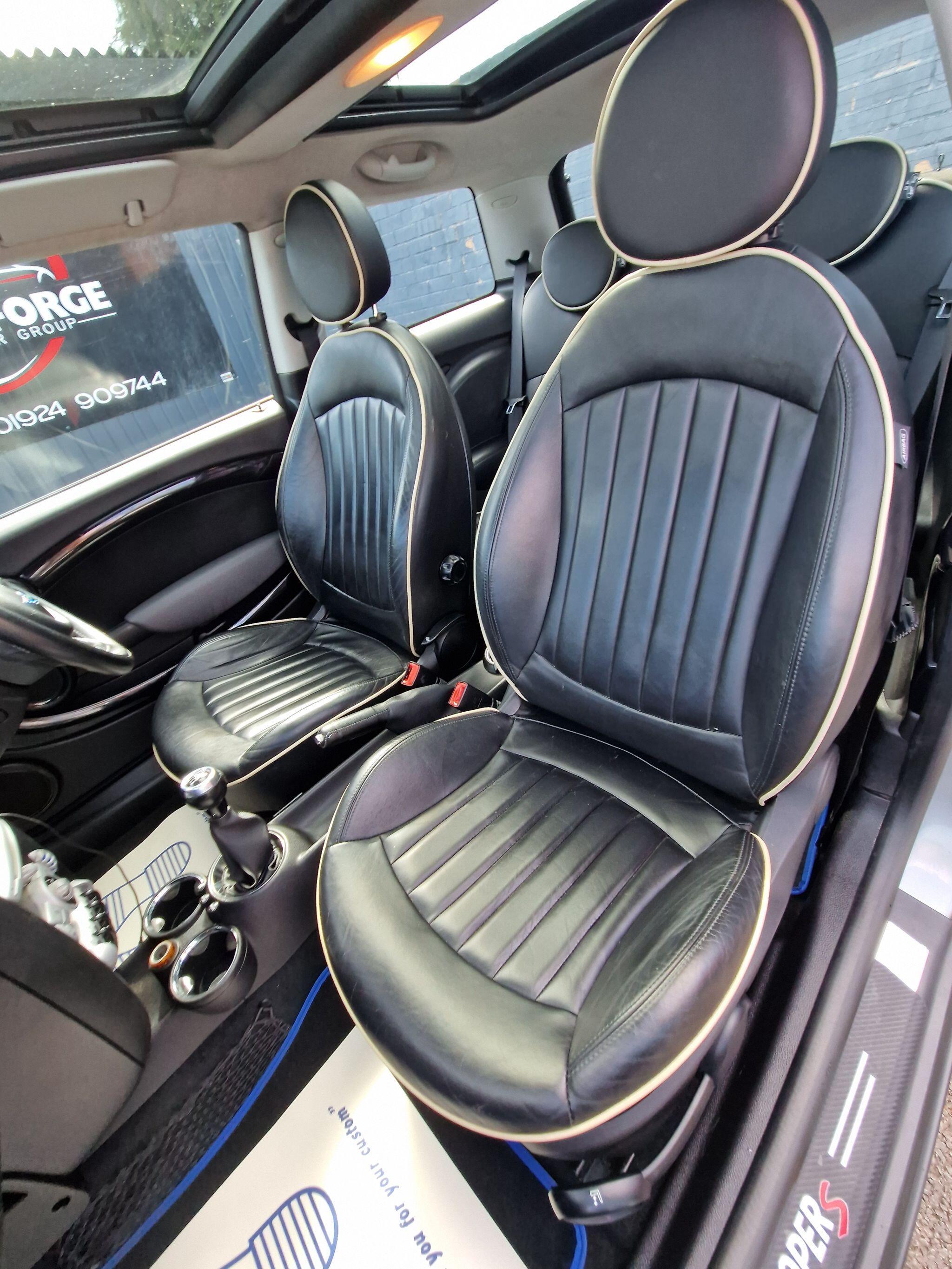 MINI Hatch - Image 34