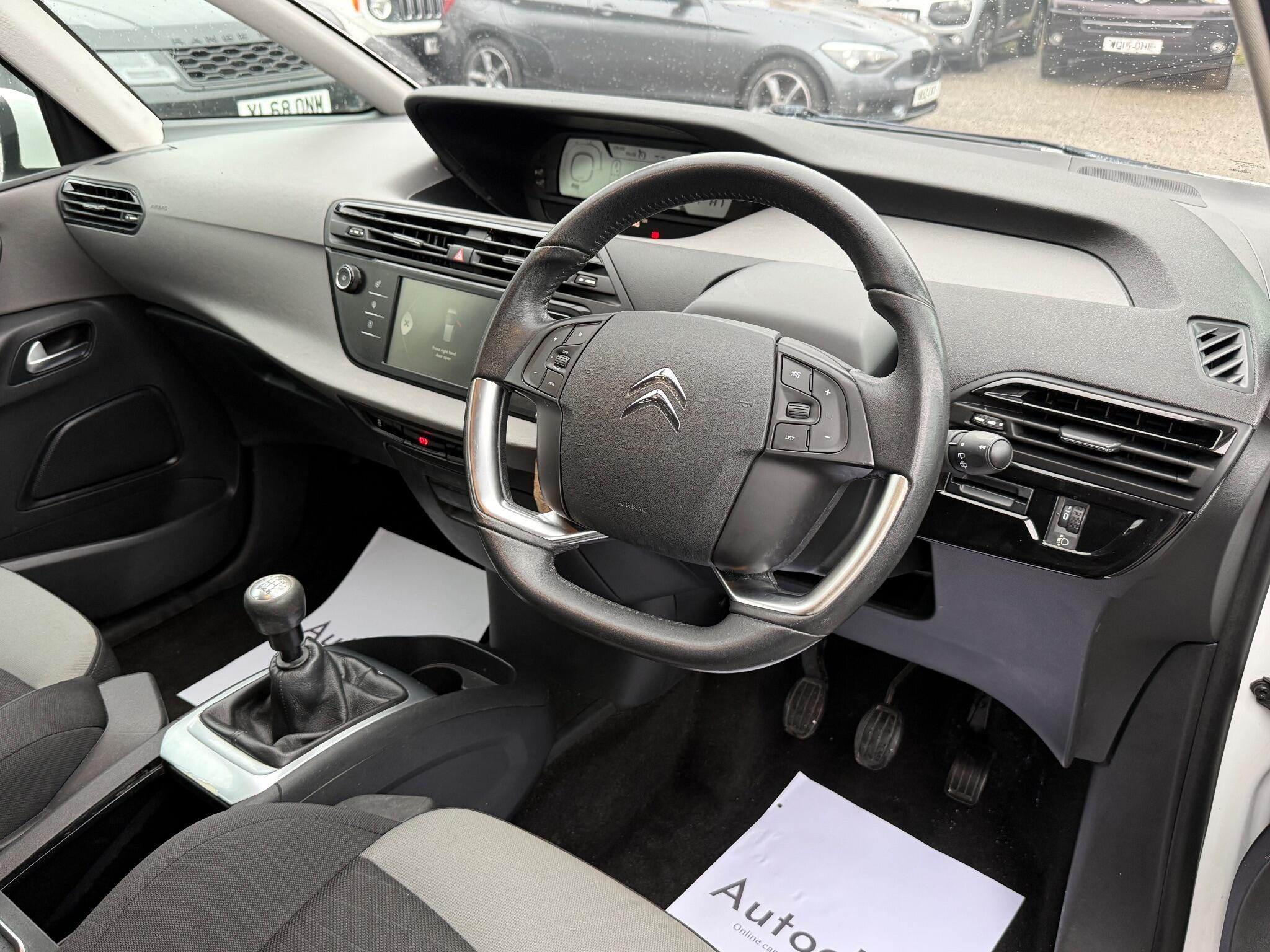 Citroen C4 Picasso - Image 17