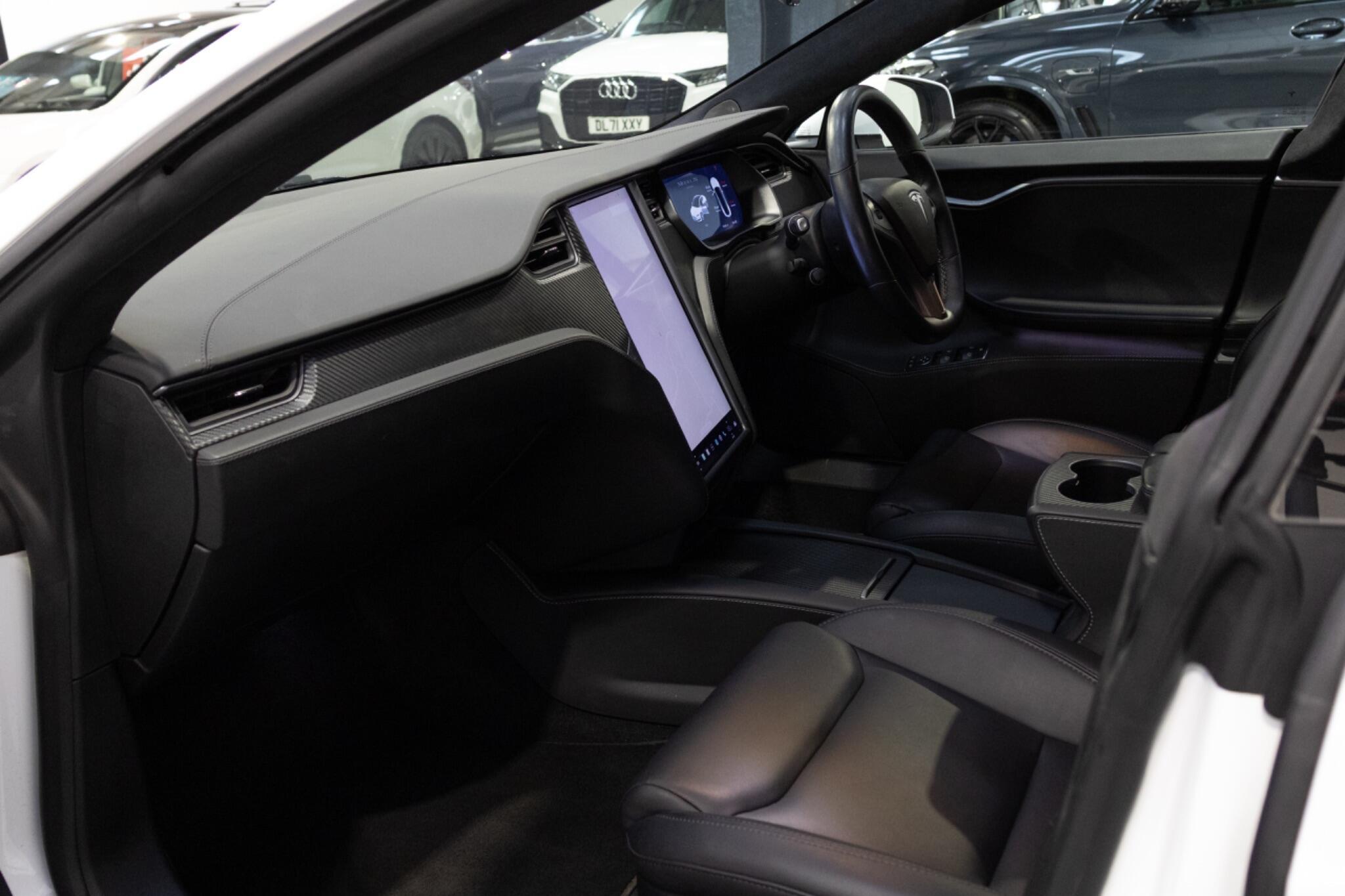 Tesla Model S - Image 12