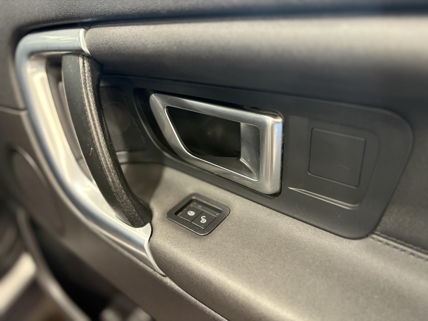 Land Rover DISCOVERY SPORT - Image 14