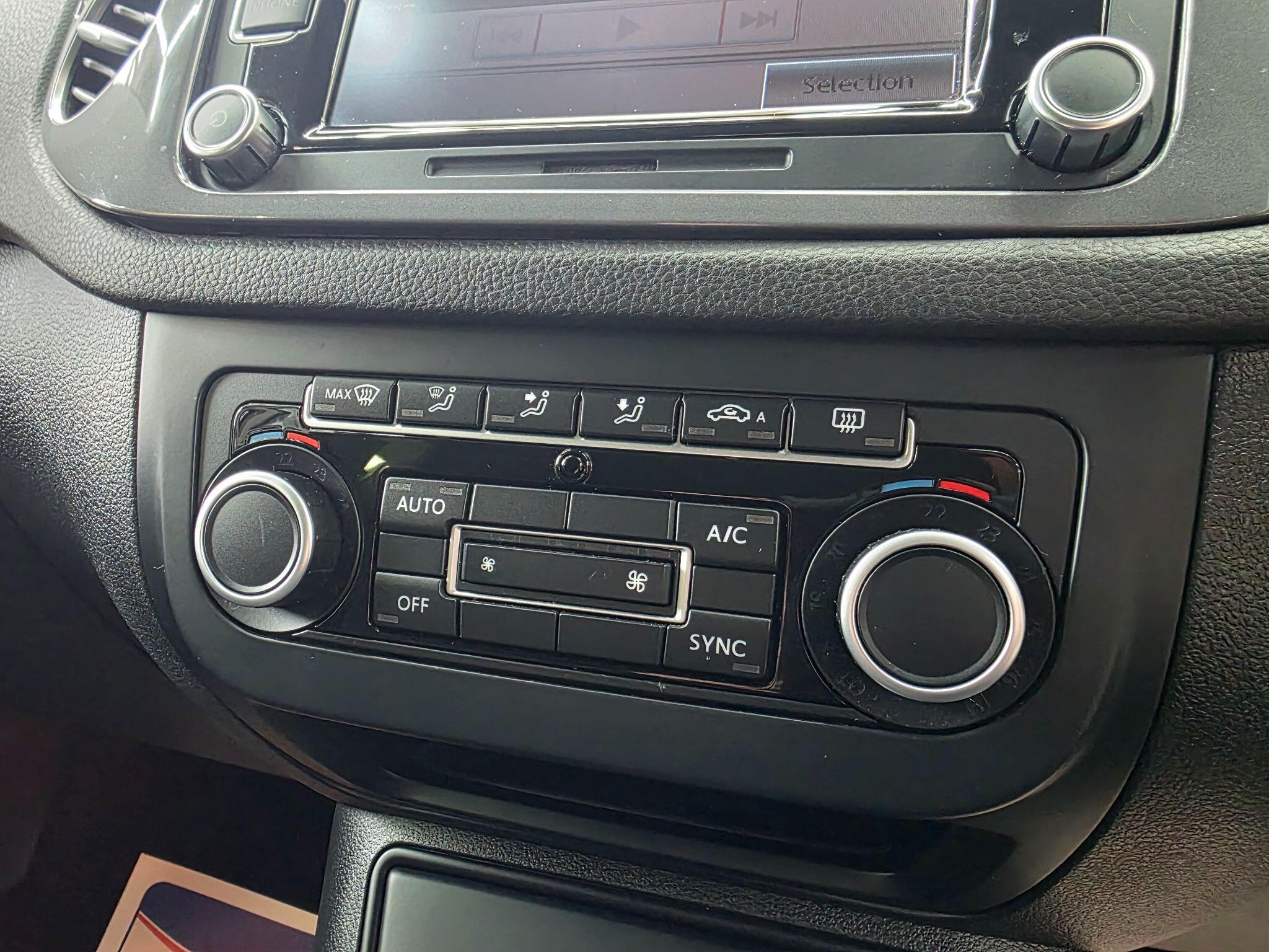 Volkswagen Tiguan - Image 18