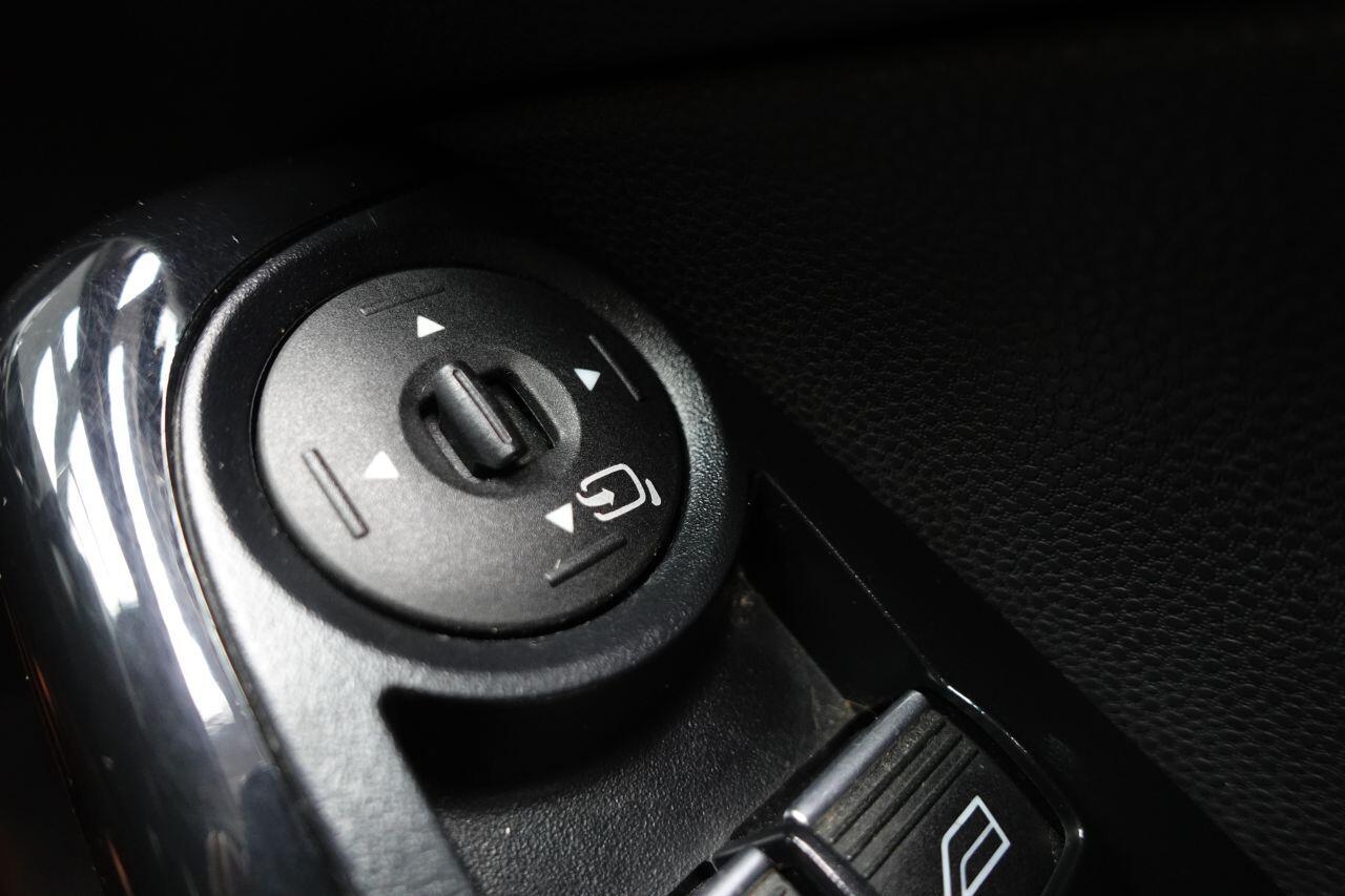 Ford Fiesta - Image 49