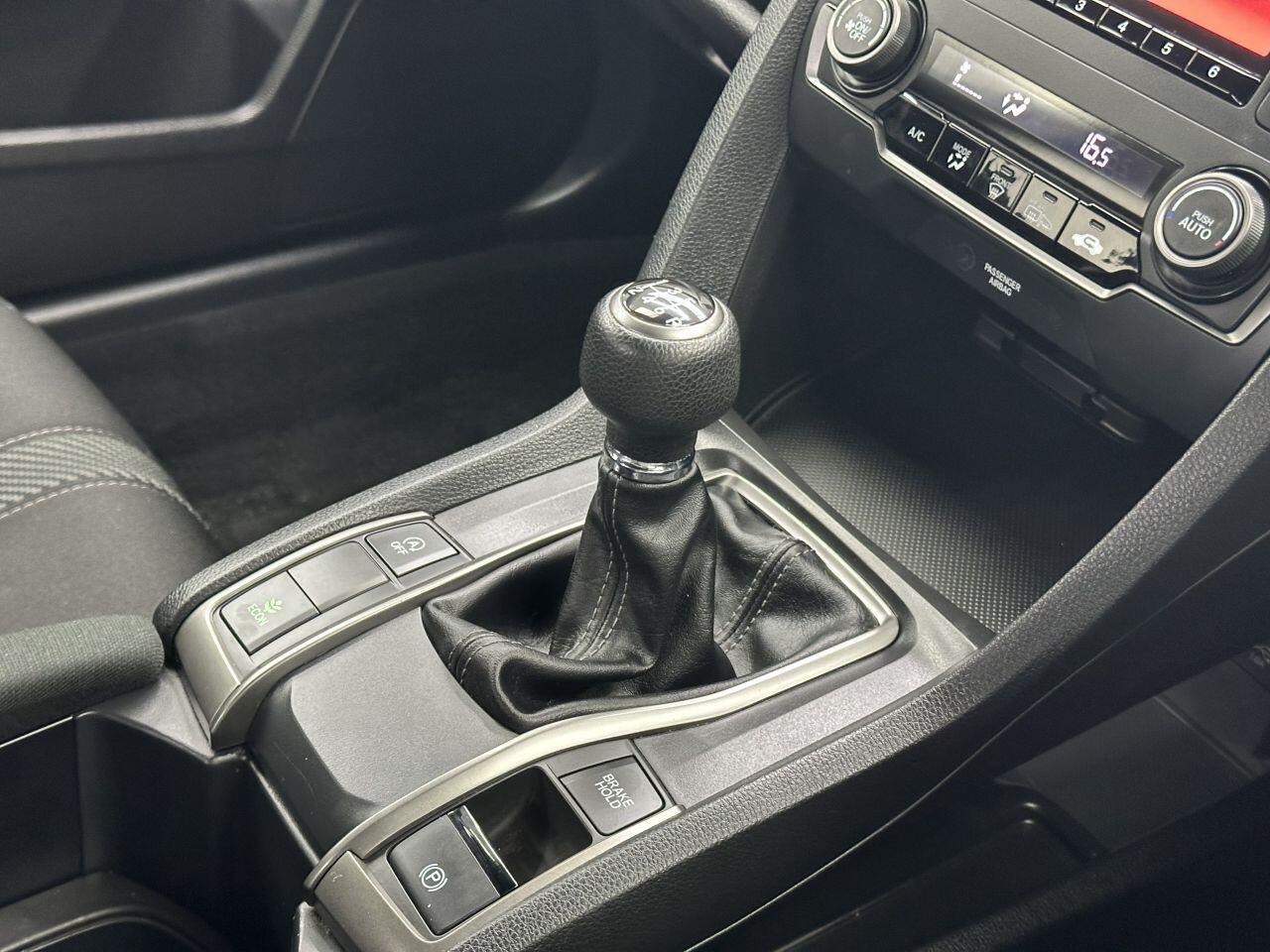 Honda Civic - Image 29