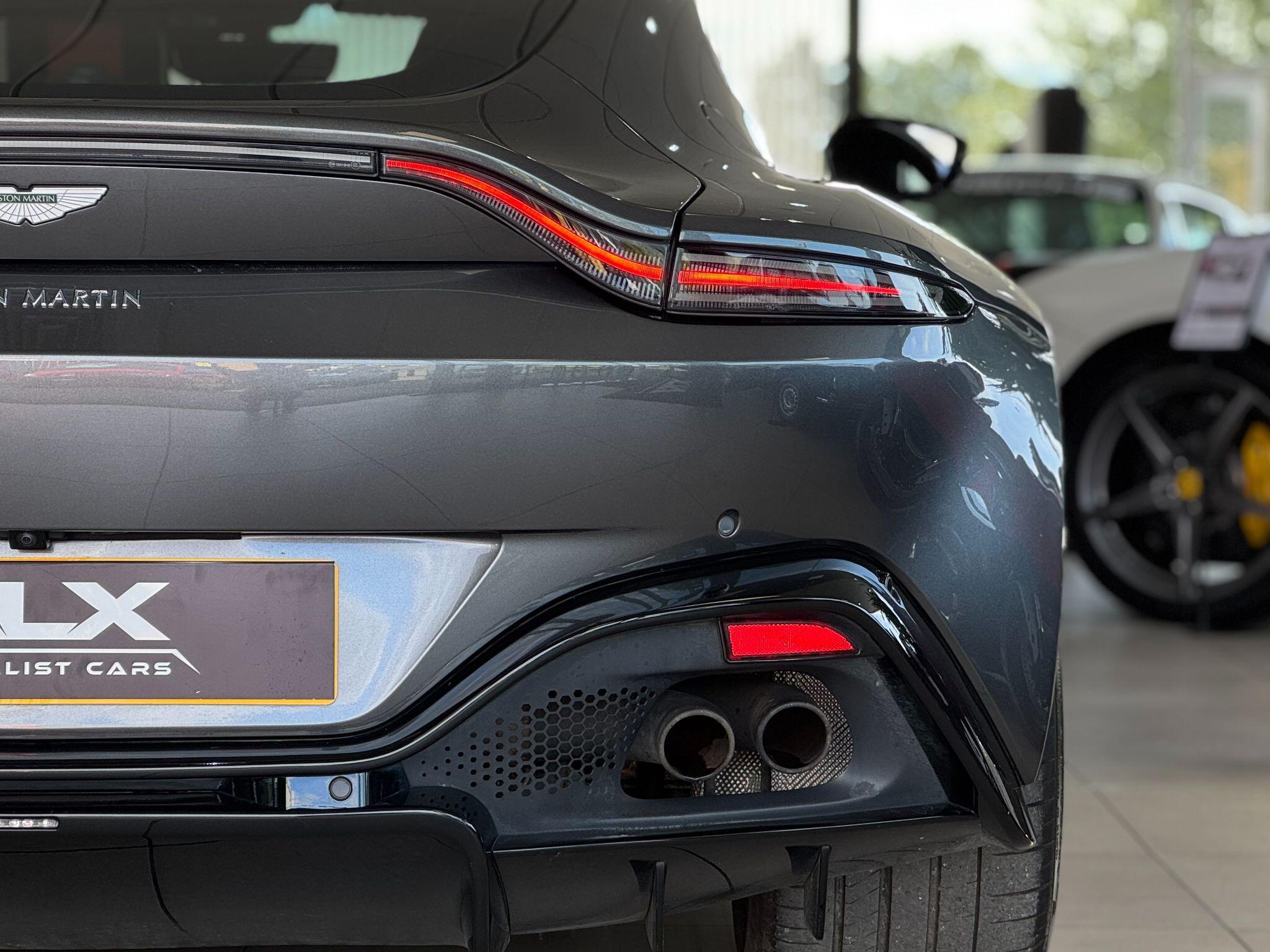 Aston Martin Vantage - Image 20