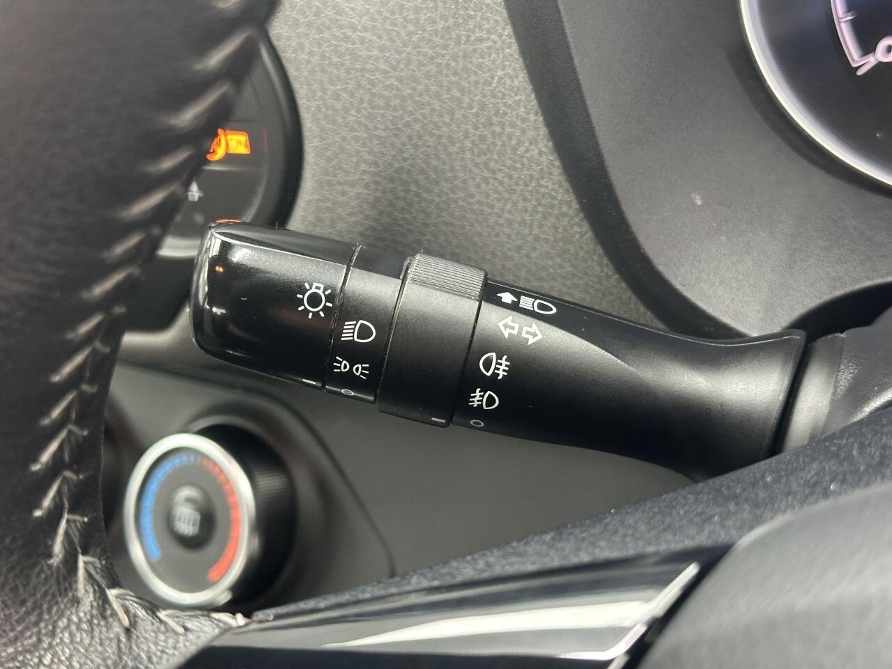 Toyota Yaris - Image 19