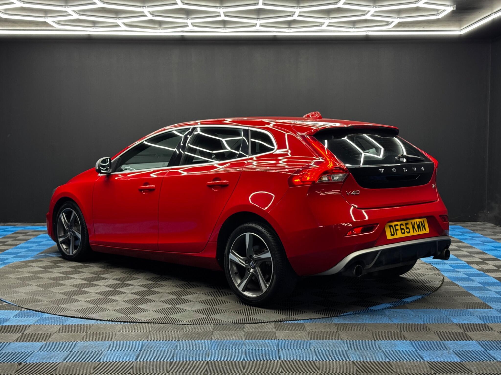 Volvo V40 - Image 7