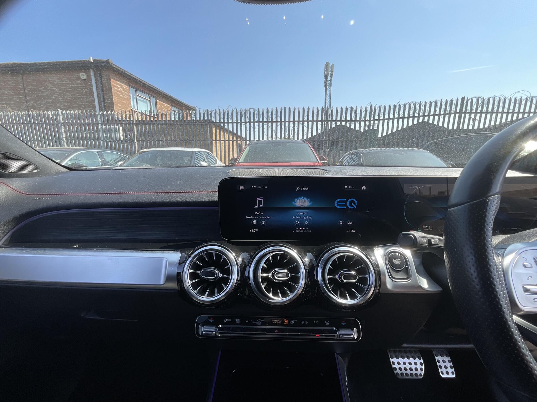 Mercedes Eqb - Image 10