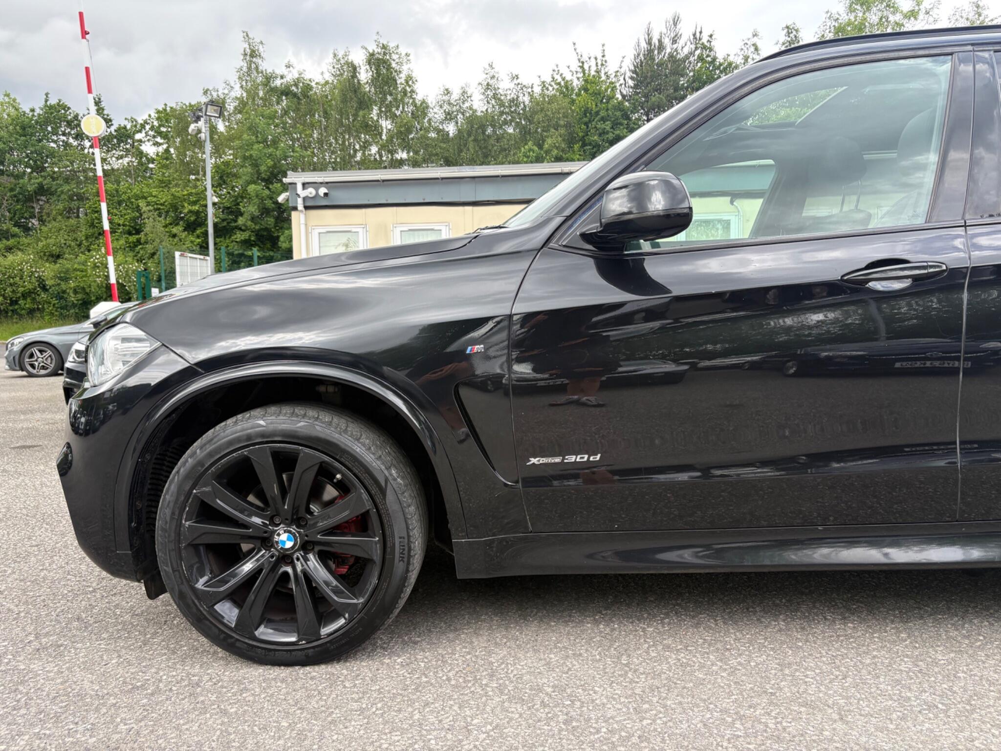 BMW X5 - Image 9