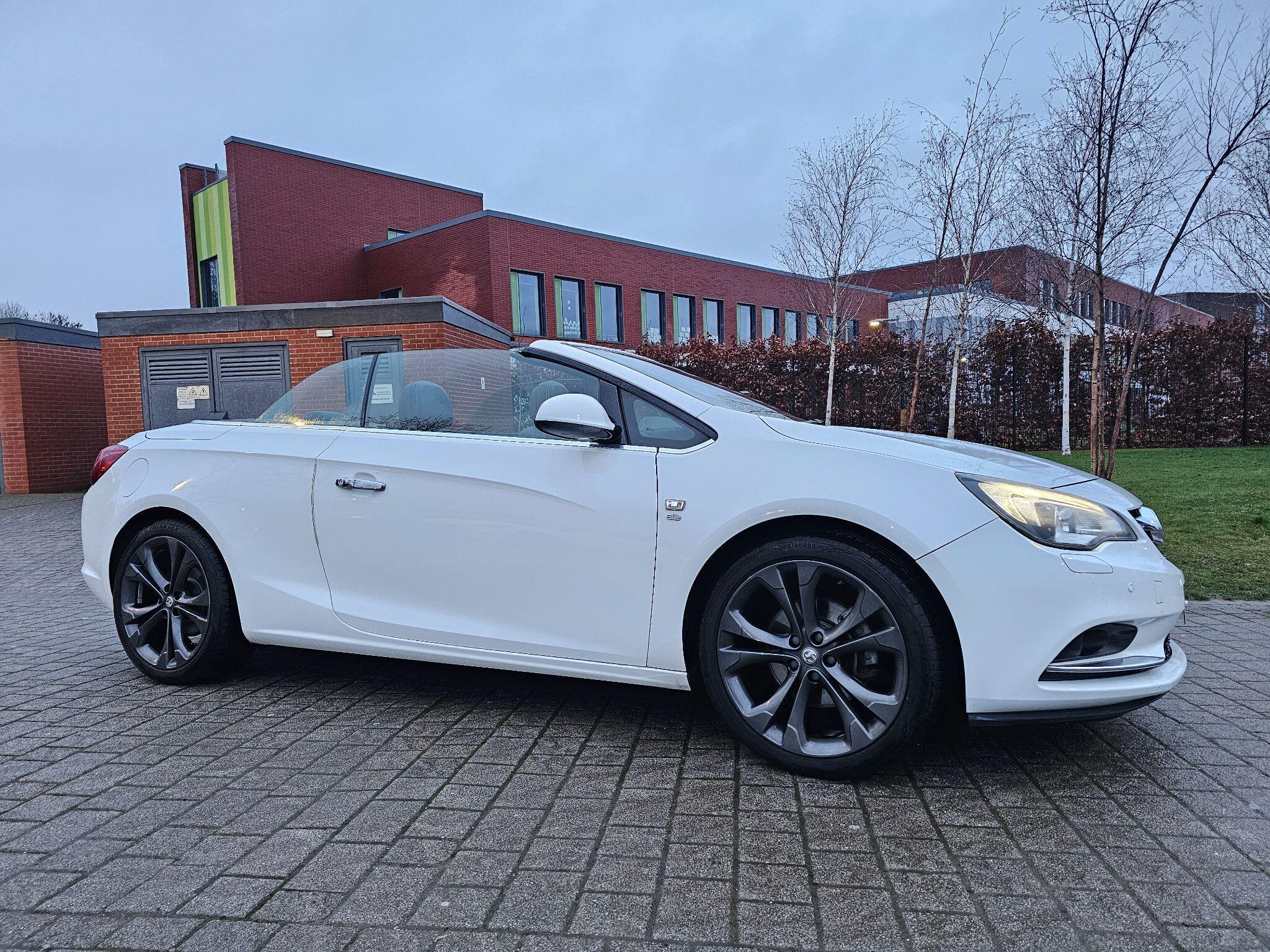 Vauxhall Cascada - Image 23