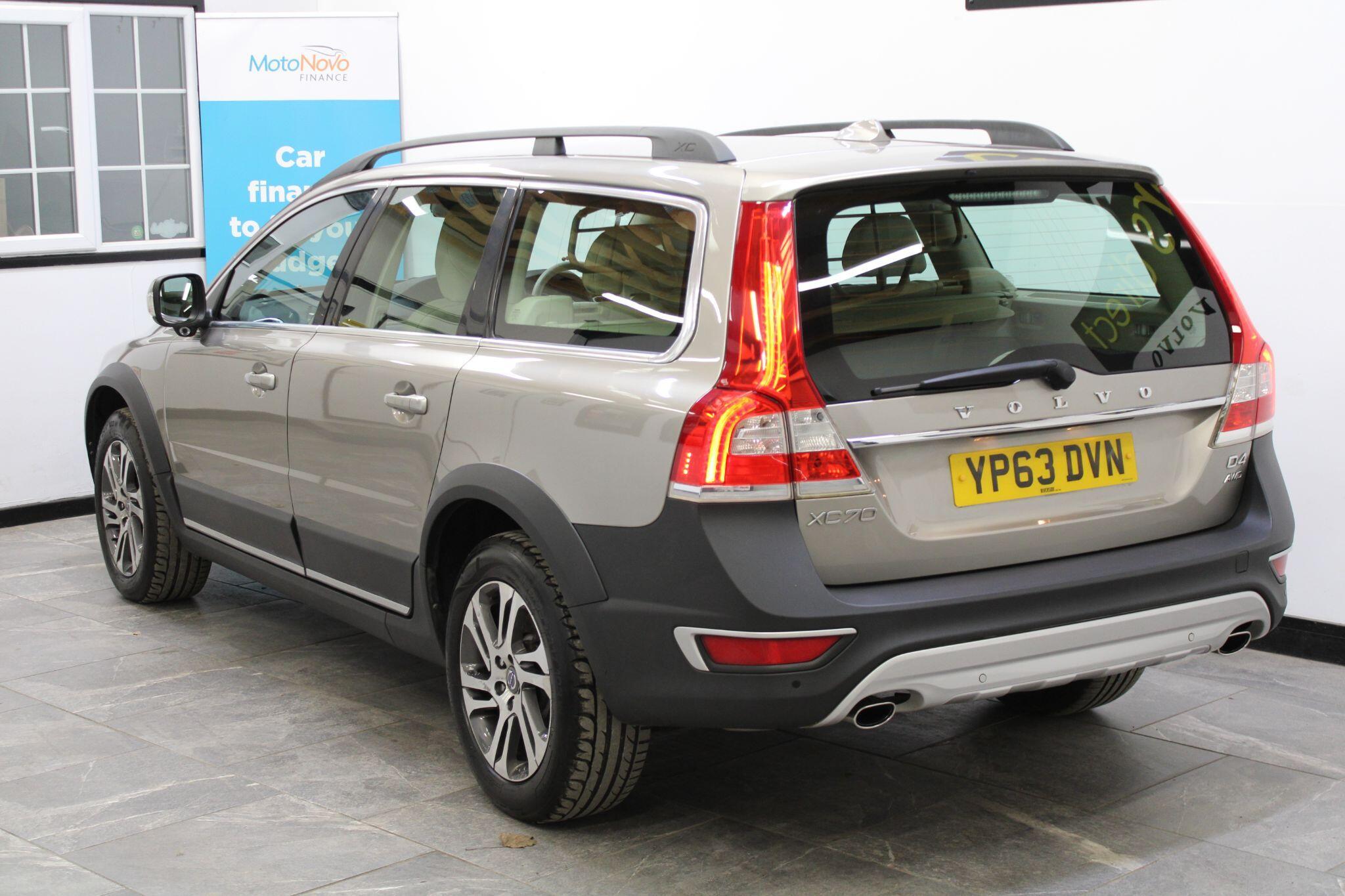 Volvo XC70 - Image 17