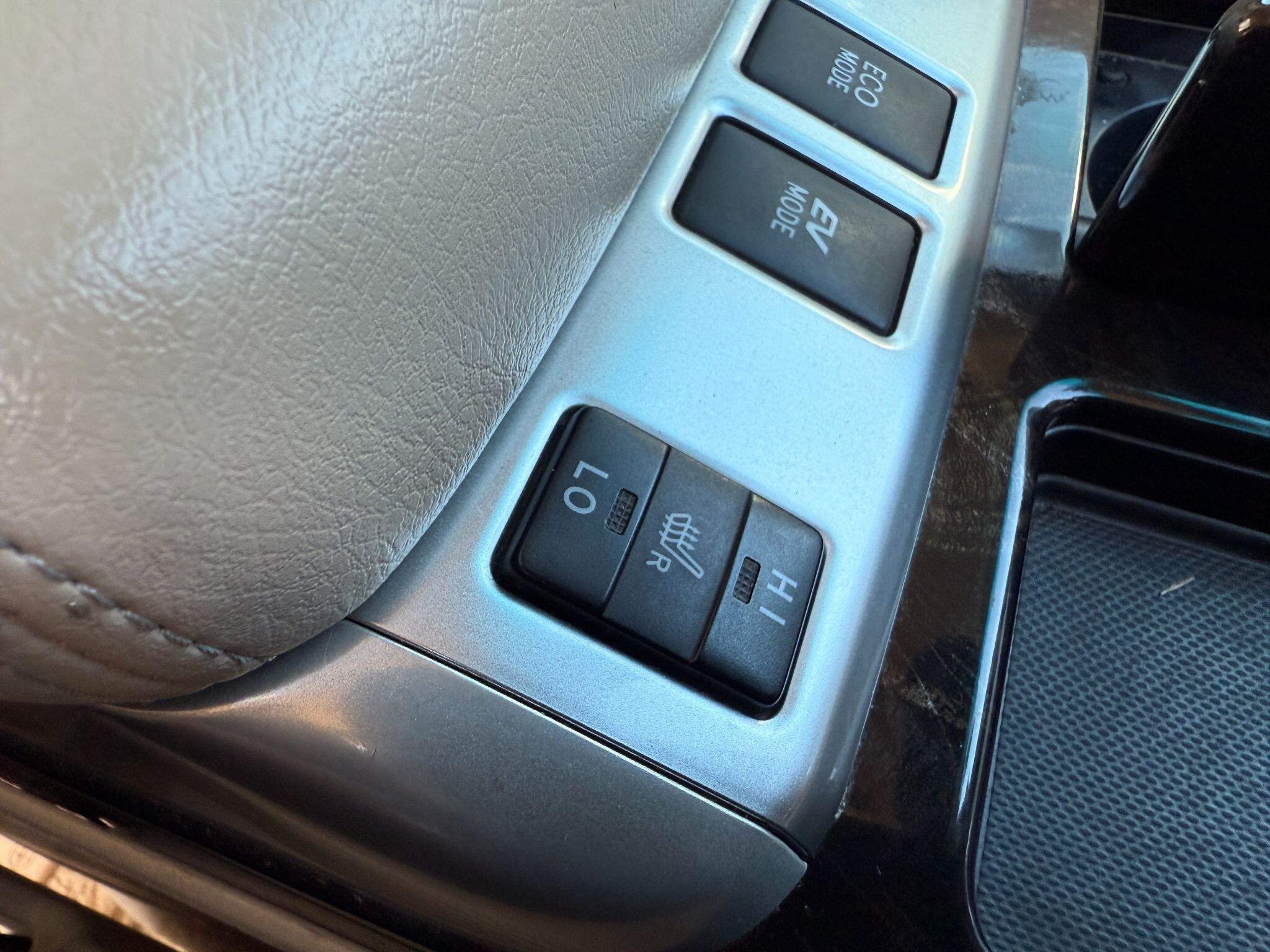 Toyota Alphard - Image 71