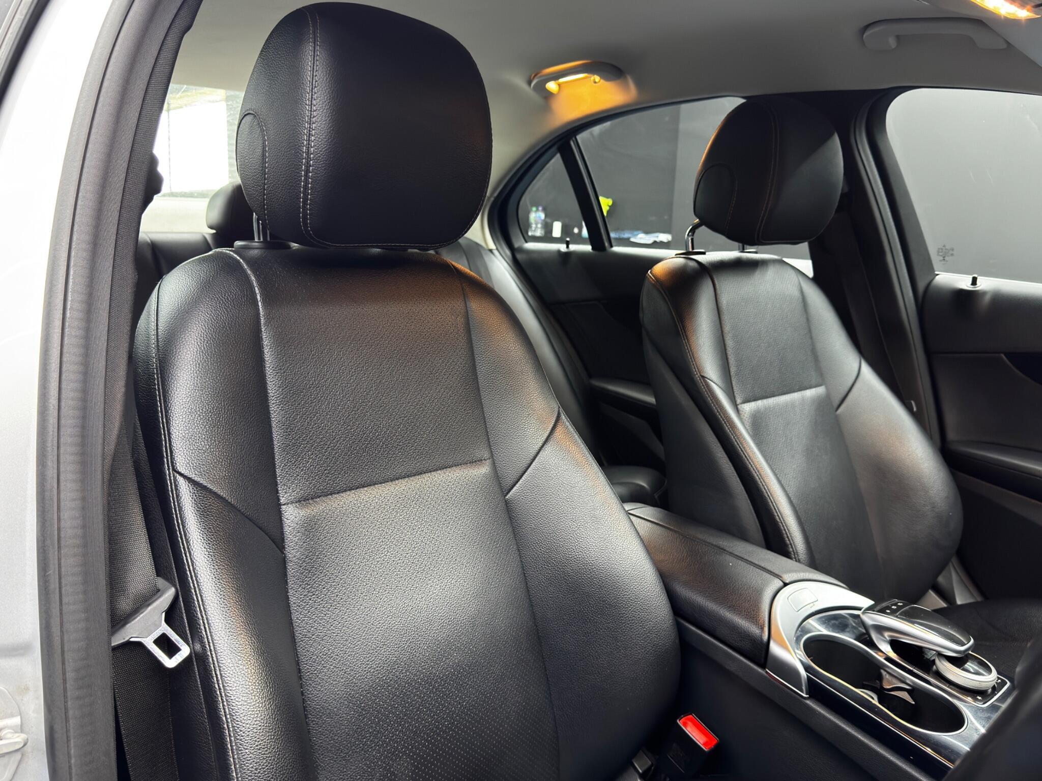 Mercedes C Class - Image 12