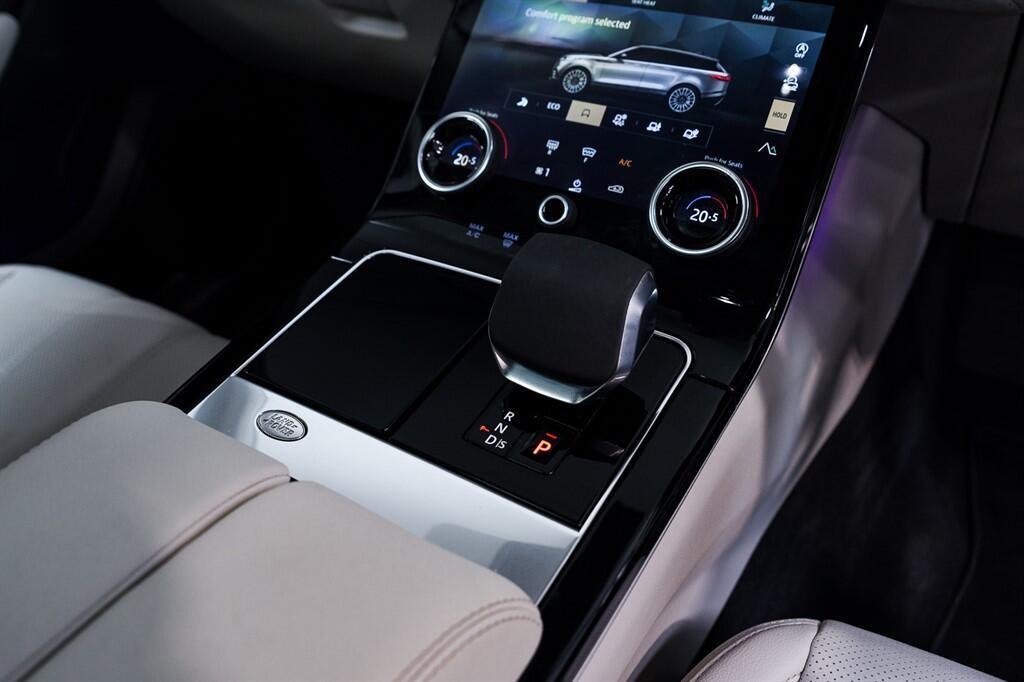 Land Rover Range Rover Velar - Image 16