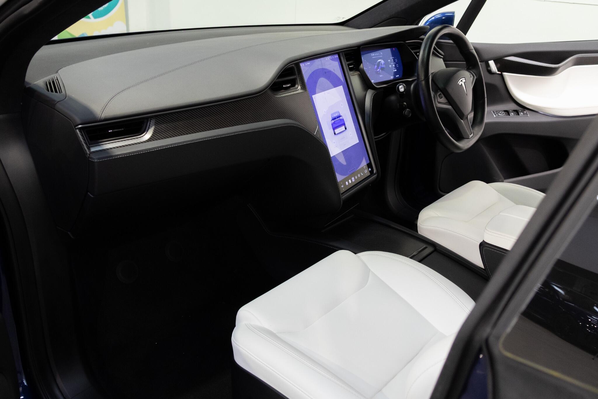 Tesla Model X - Image 4