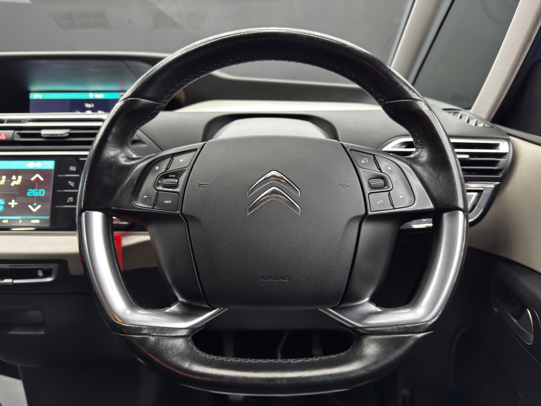 Citroen C4 Picasso - Image 19