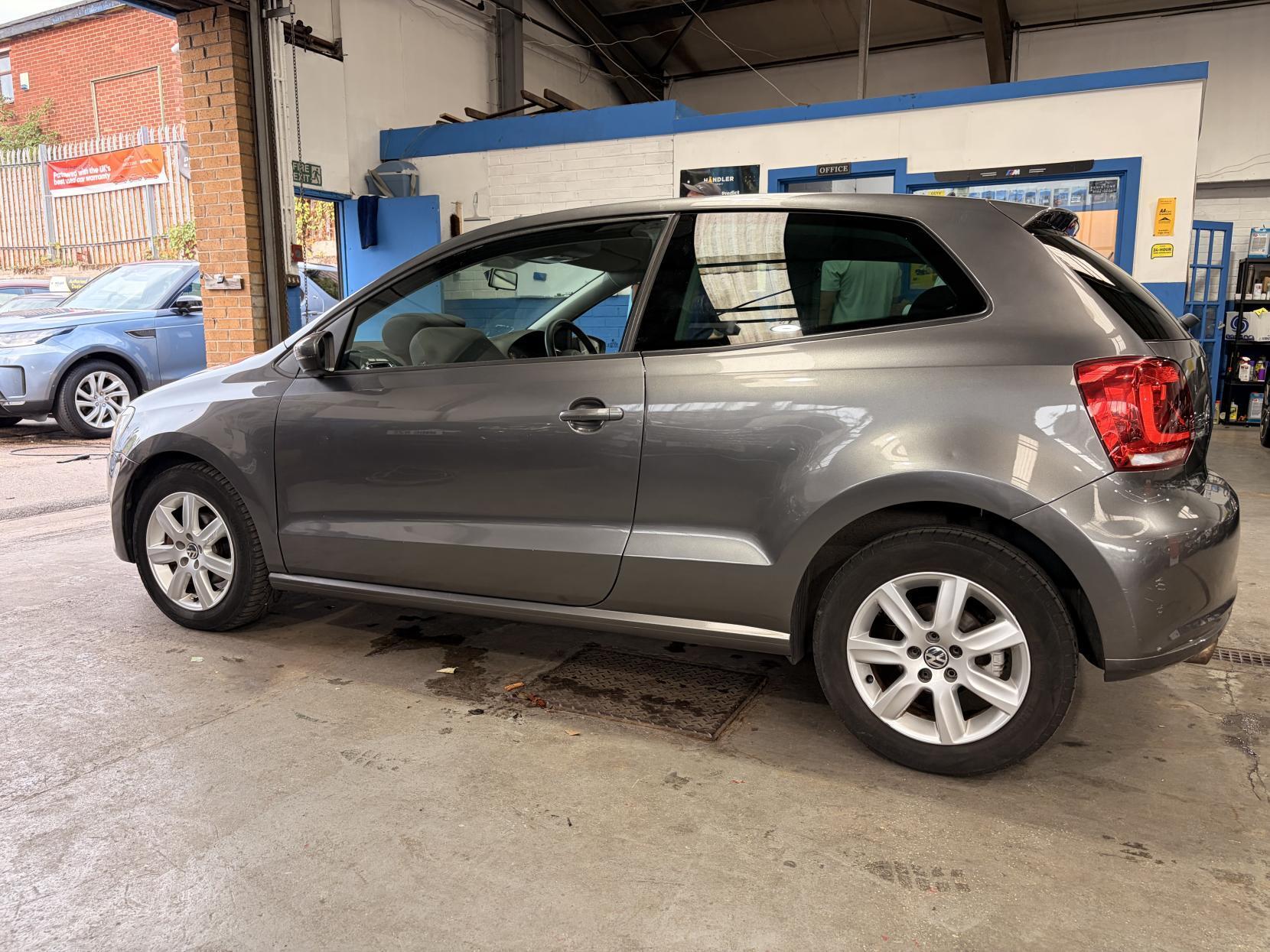 Volkswagen Polo - Image 4