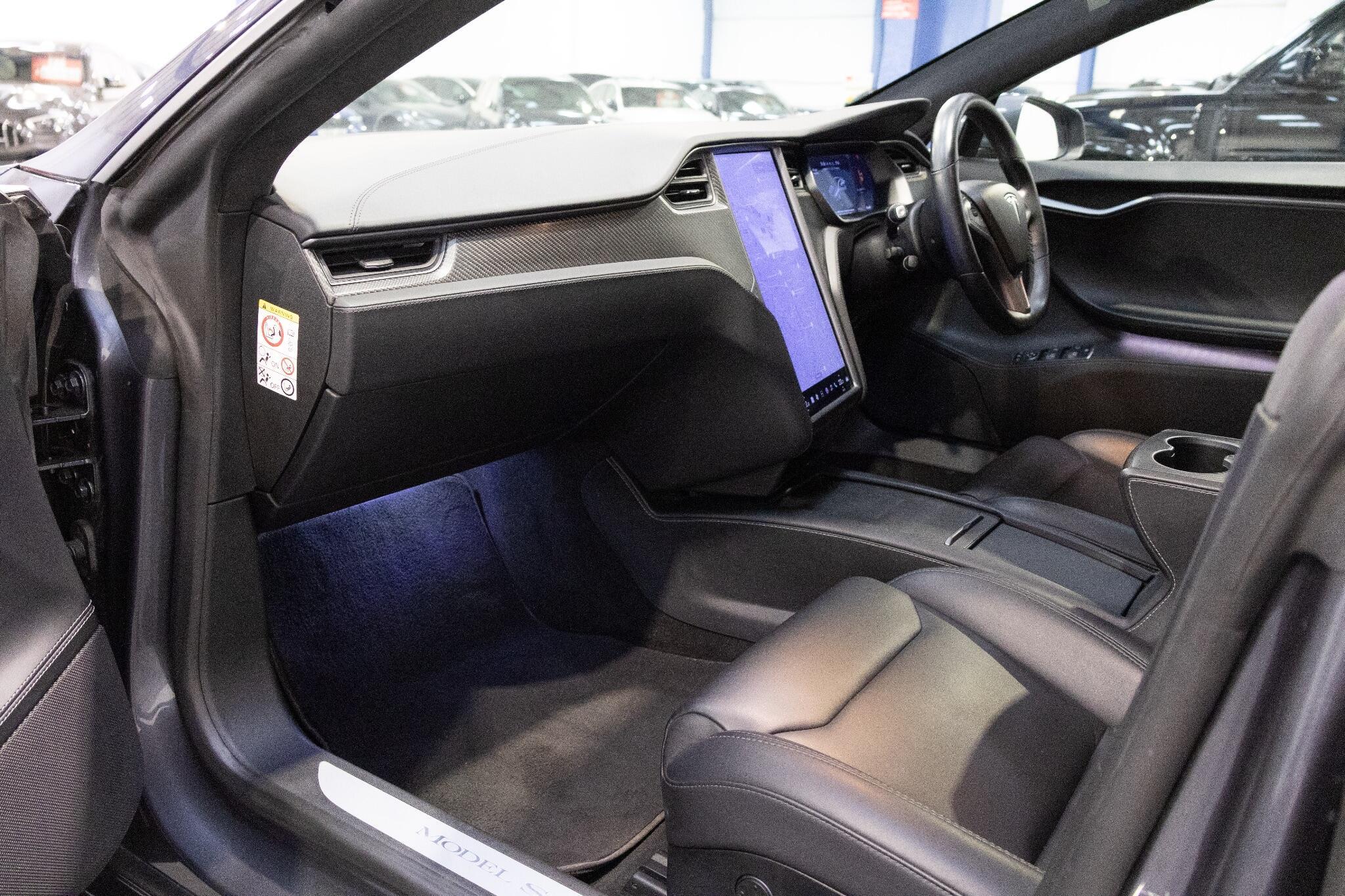 Tesla Model S - Image 26