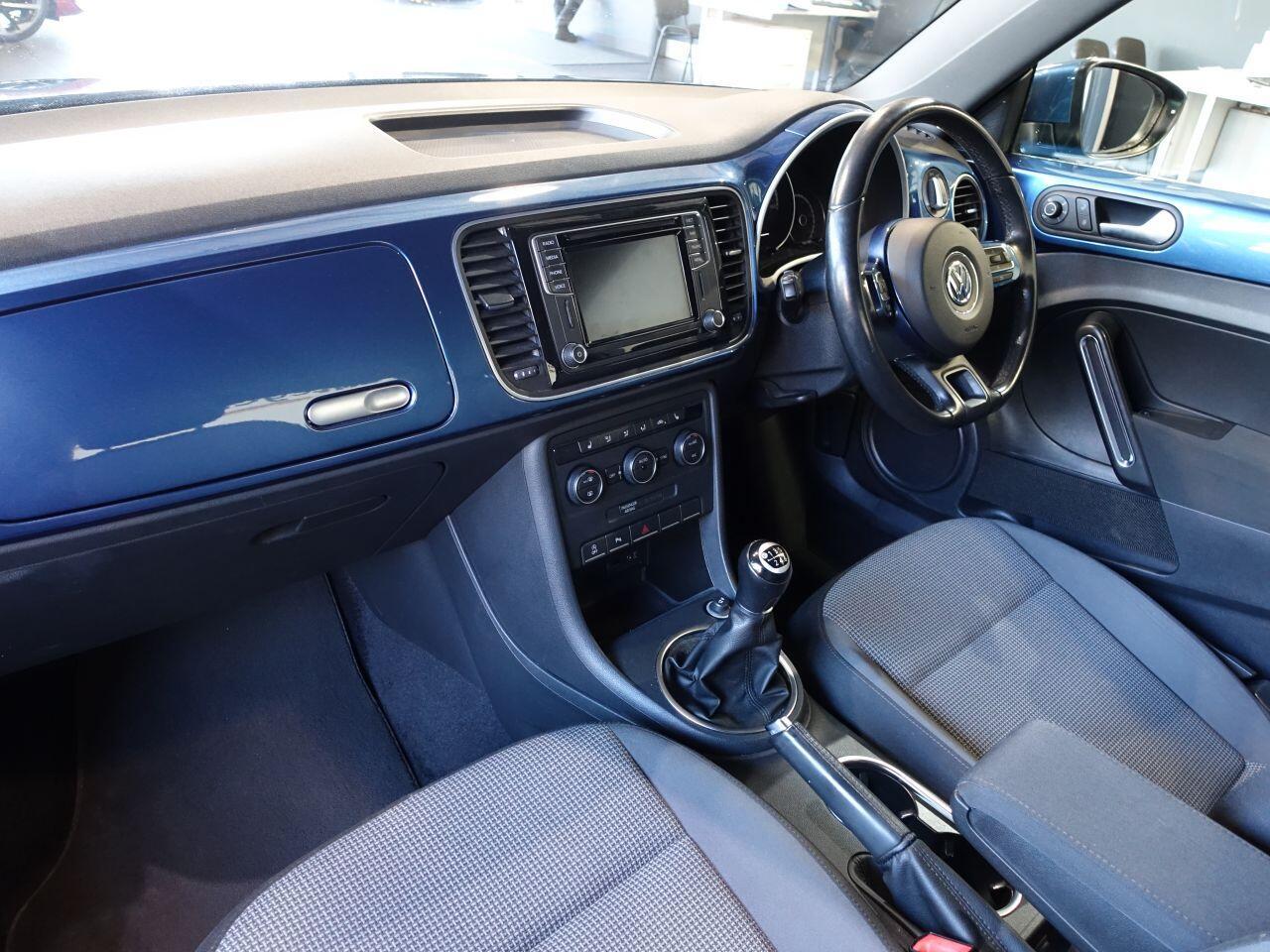 Volkswagen Beetle - Image 14