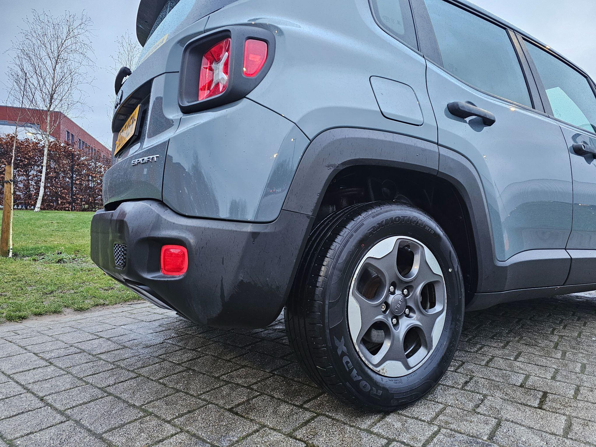 Jeep Renegade - Image 19