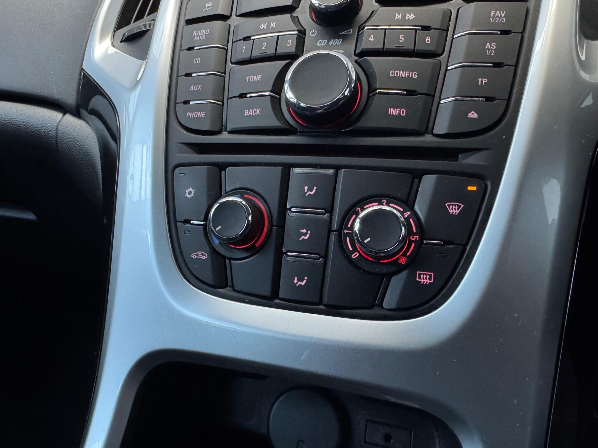 Vauxhall Astra - Image 17